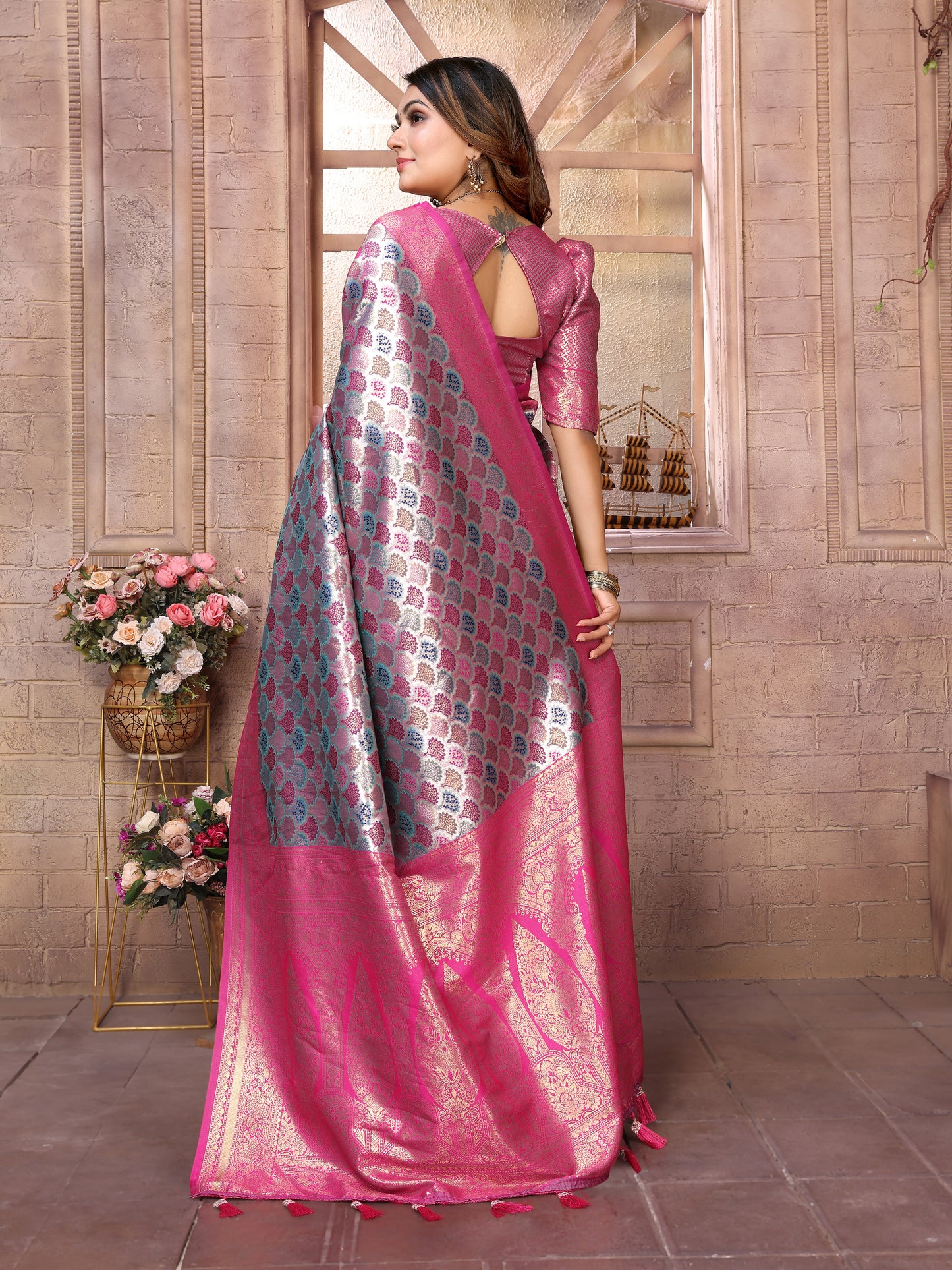 Gray Chaturi-1 Banarasi Chaturi silk saree Jari weaving Border and Weaving rich pallu