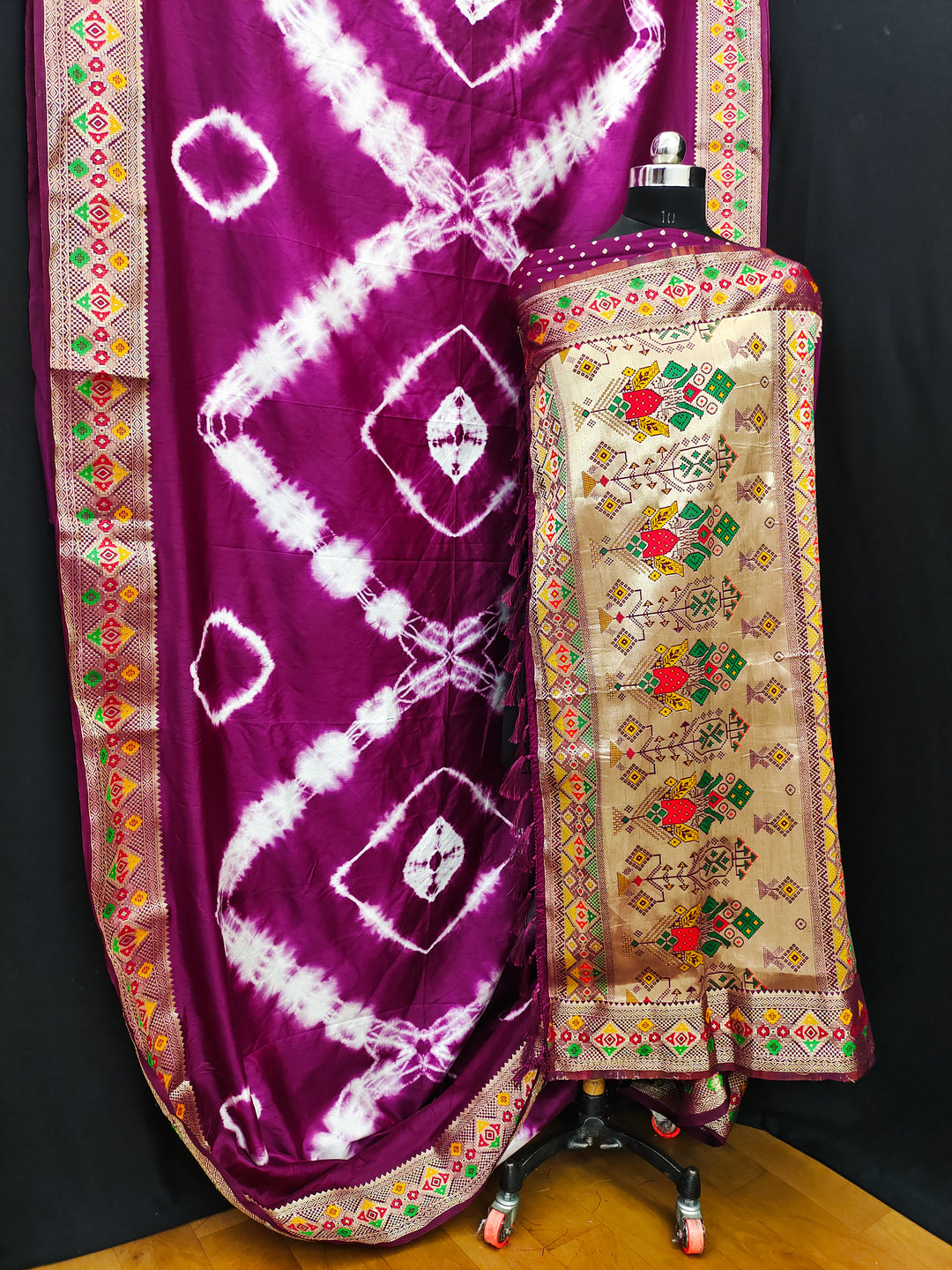 Purple Suvarna Sibori Print Silk Sarees With Zari Gold & Minakari Weaving Border & Contrast Rich Pallu