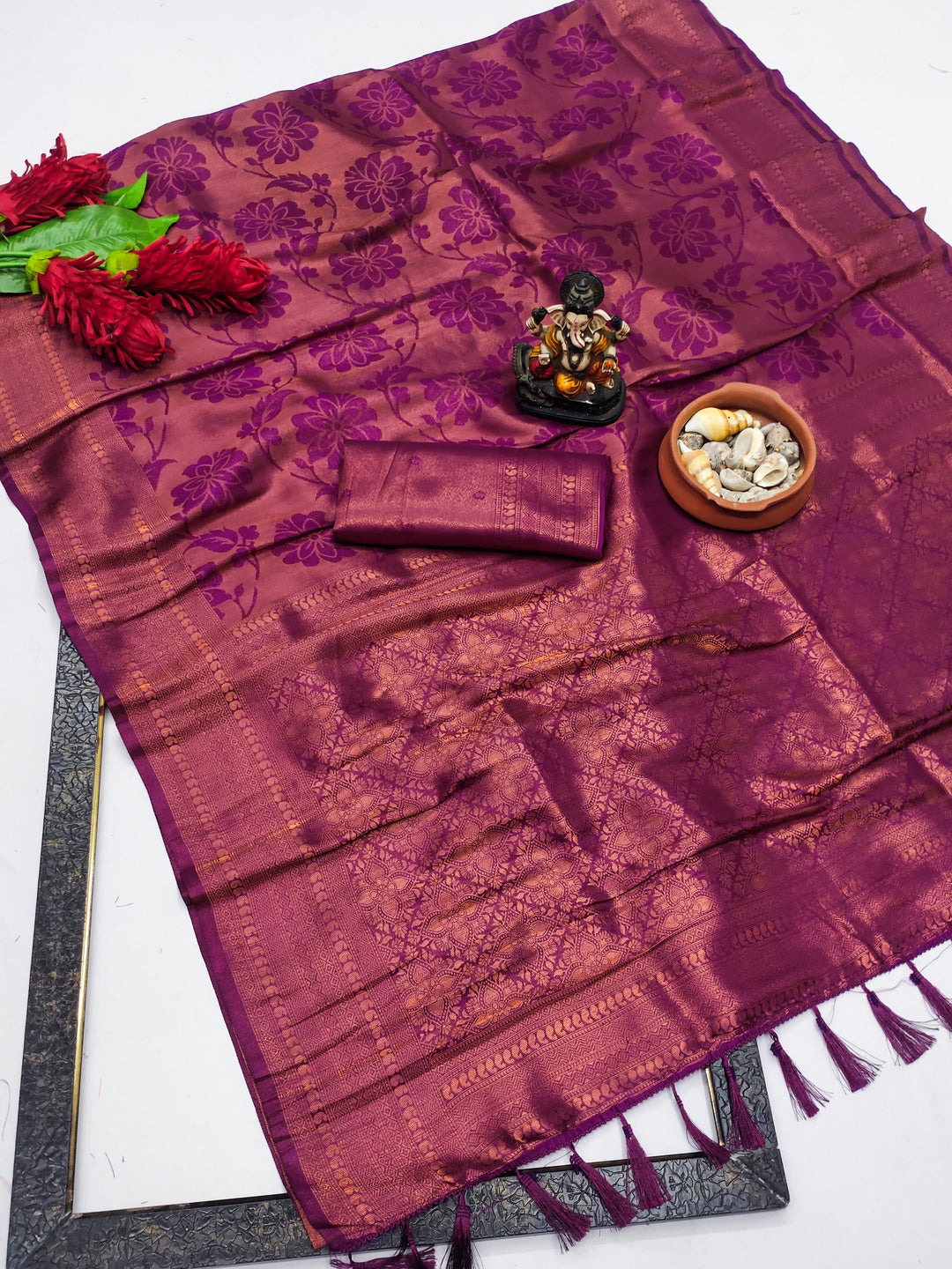 Dark-Pink Pure Kanjivaram soft Silk blends saree with beautiful weaving exclusive work