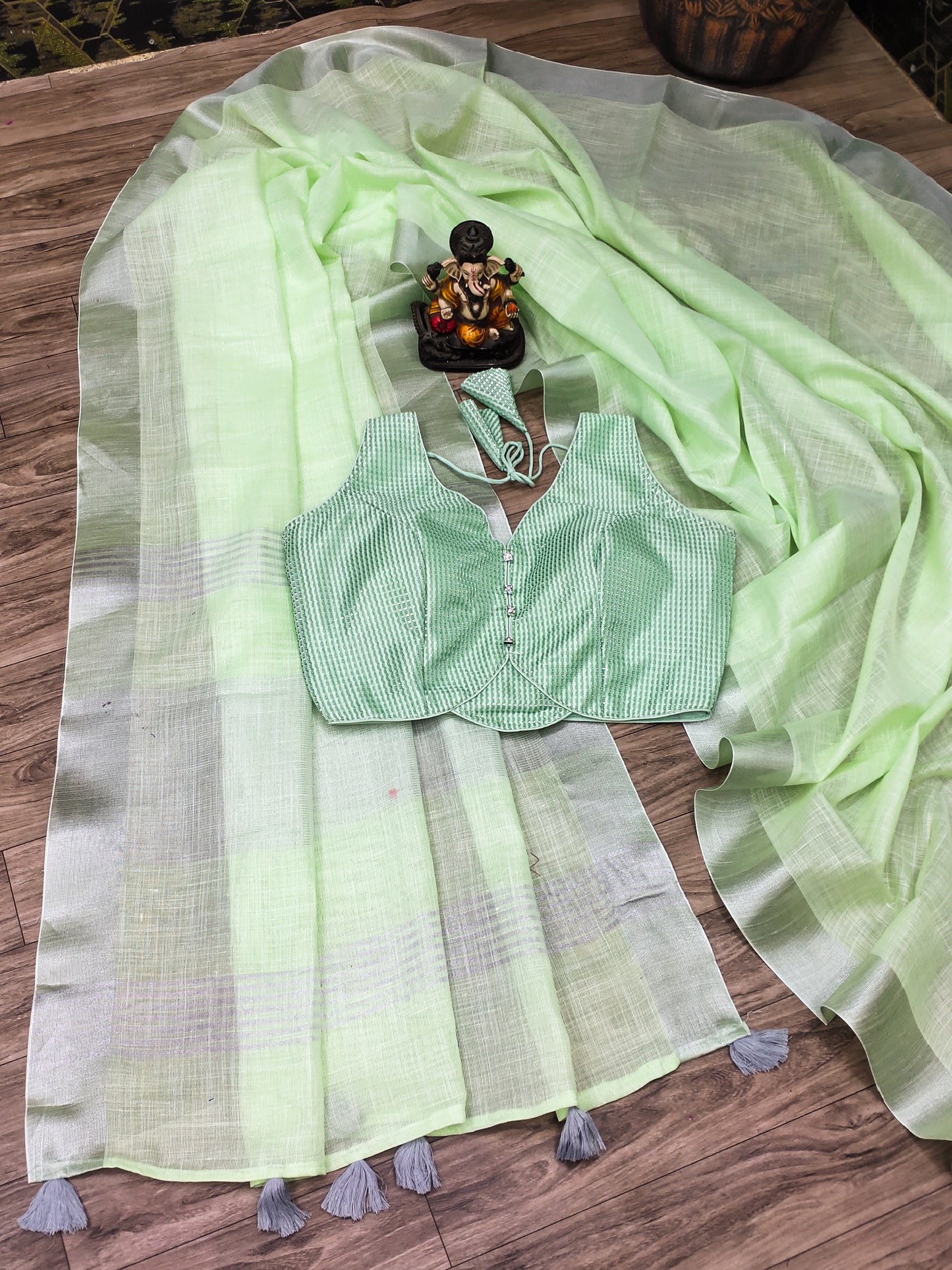 Green Morni-1 Linen Soft And Smooth Sarees With Plane Weaving All Over Saree