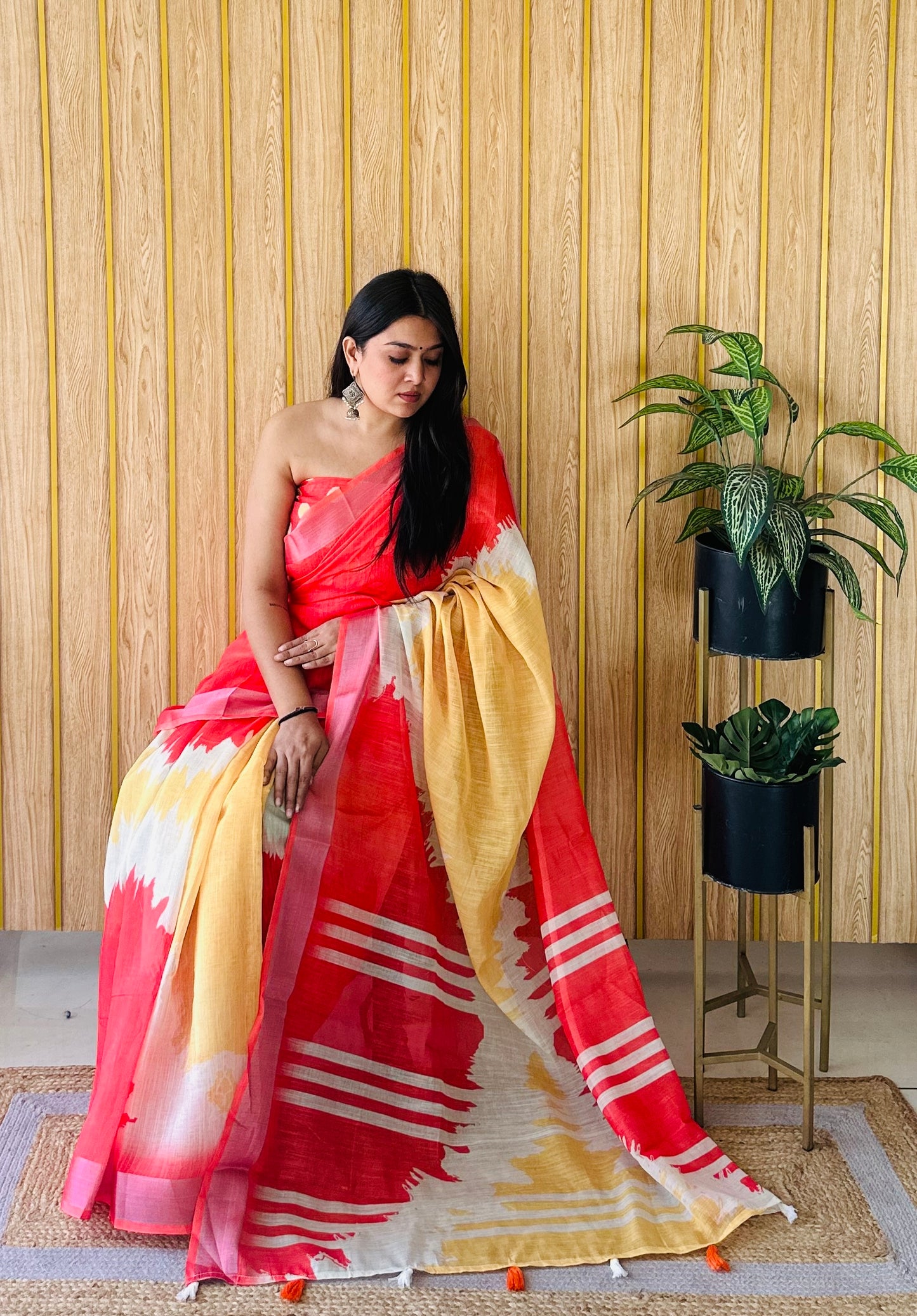 Red Aarya-4 Soft Linen Cotton Digital Print Sarees With Batik Print With Silver Border