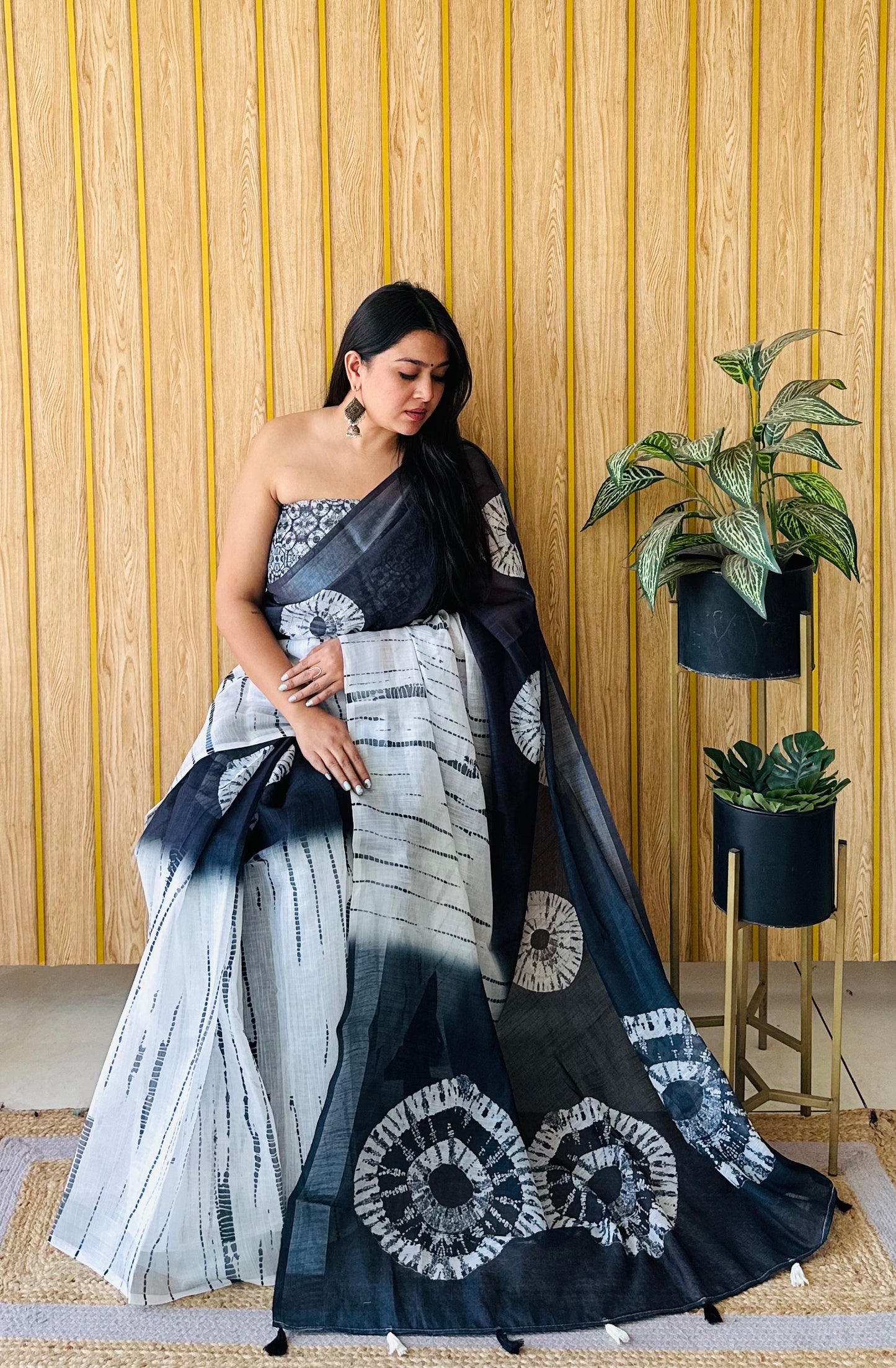 White And Black Aarya-2 Soft Linen Cotton Digital Print Sarees With Batik Print With Silver Border