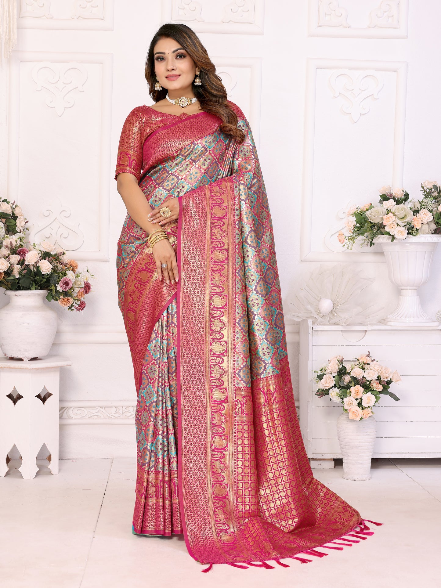 Multi-color Chaturi-2 Banarasi Chaturi silk saree Jari weaving Border and Weaving rich pallu