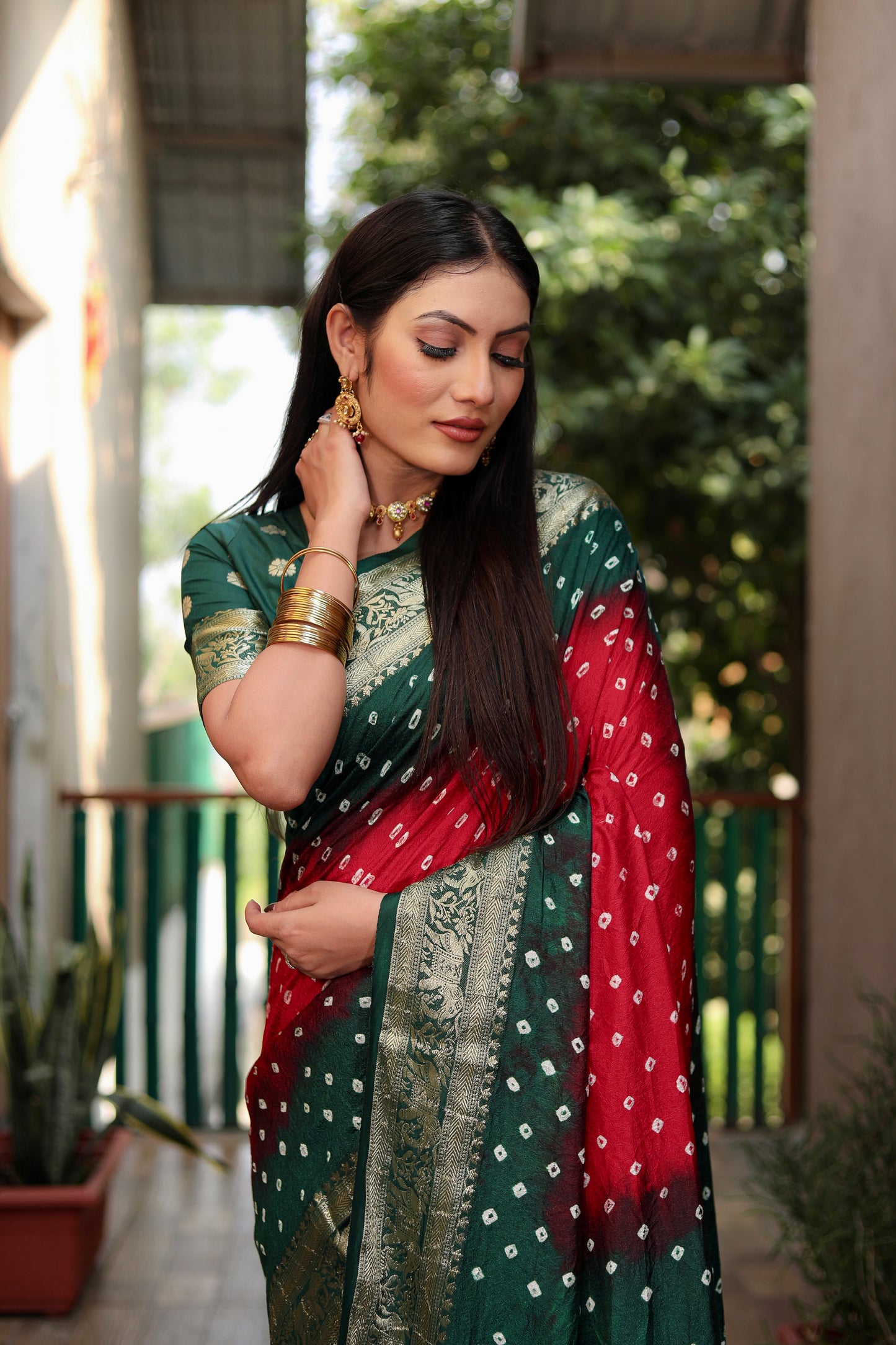 Red Vahini Pure Bandhej Silk Saree With Bandhej Border & Zari Weaving Rich Tissue Pallu
