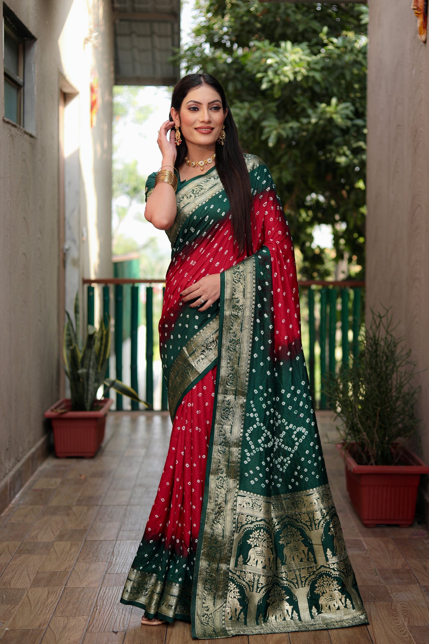 Red Vahini Pure Bandhej Silk Saree With Bandhej Border & Zari Weaving Rich Tissue Pallu