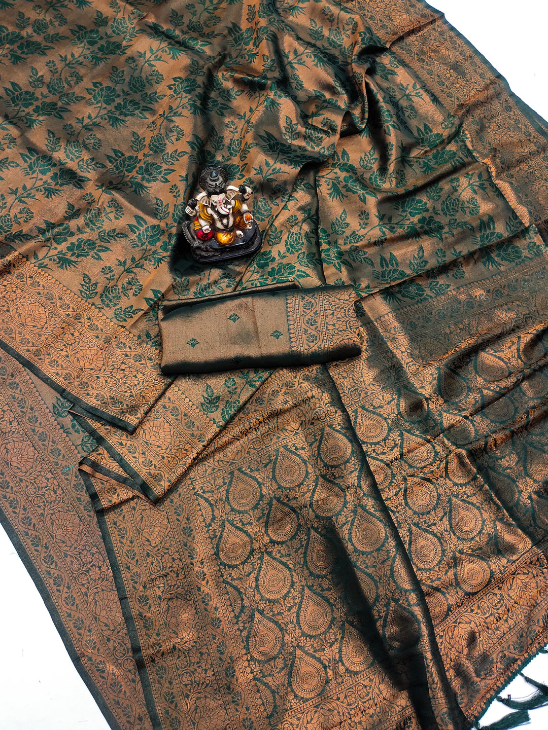 Green Roza Pure Kanjivaram Soft Silk Blends Saree With Beautiful Weaving Exclusive Work