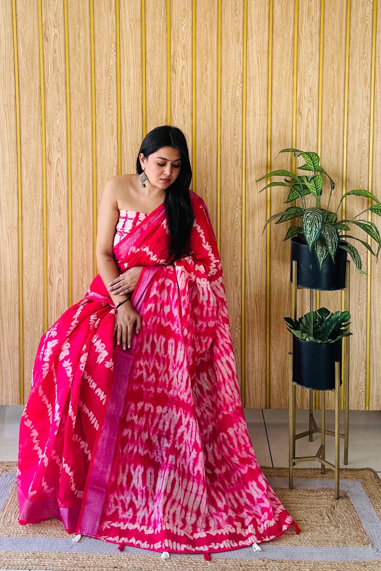 Pink Aarya-4 Soft Linen Cotton Digital Print Sarees With Batik Print With Silver Border
