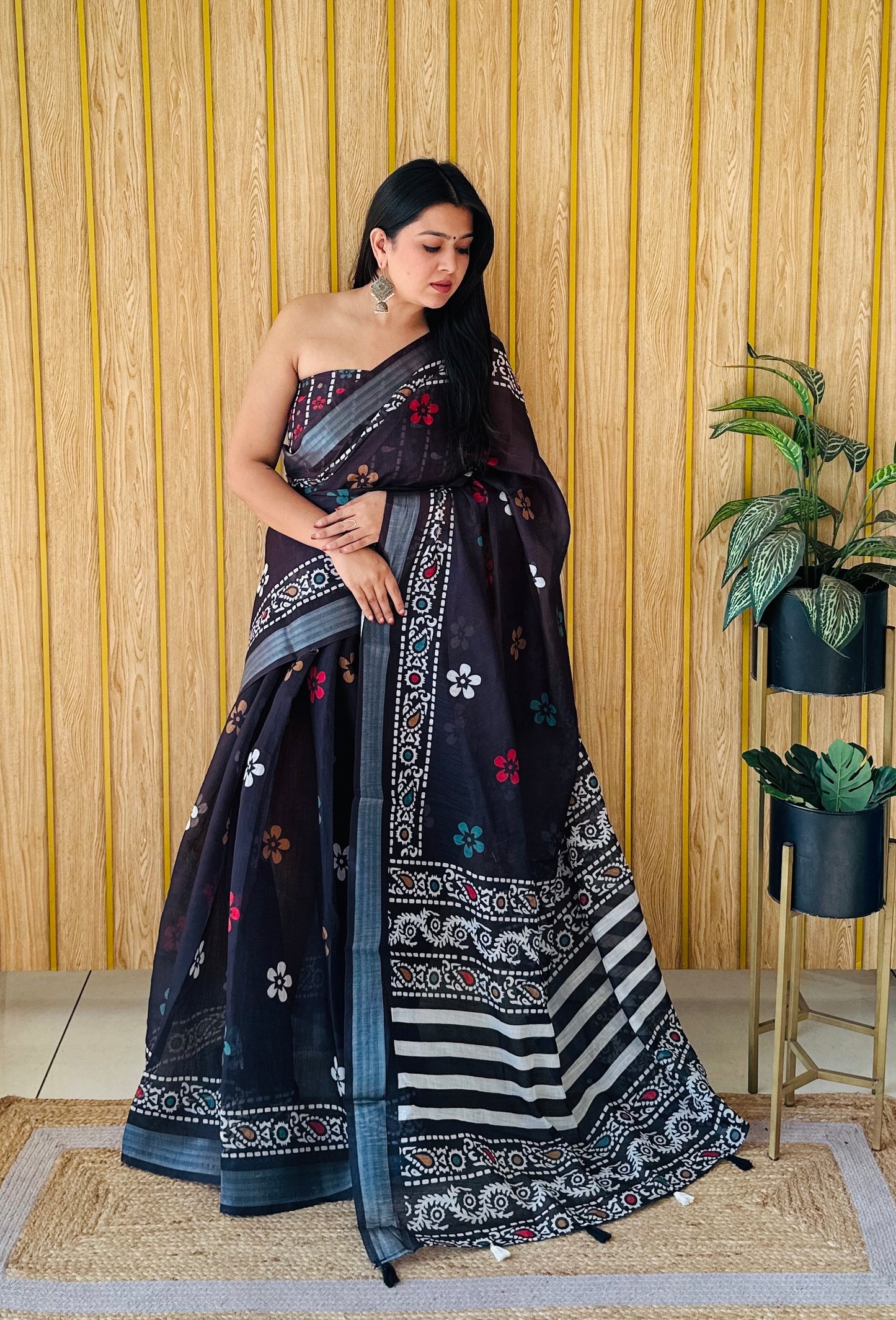 Black Namrata Soft Linen Cotton Digital Print Sarees With Batik Print With Silver Border