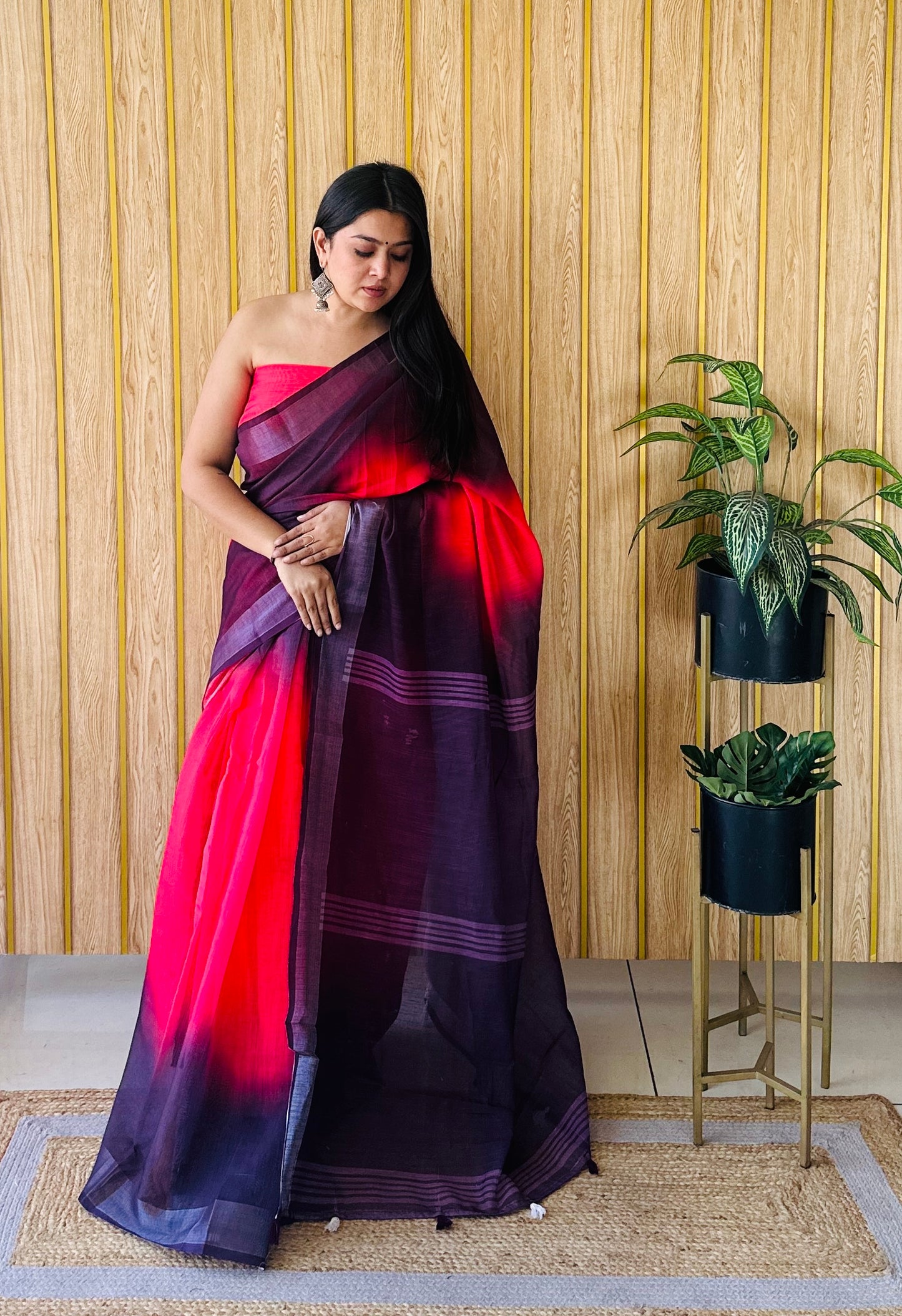 Red Aarya-3 Soft Linen Cotton Digital Print Sarees With Batik Print With Silver Border