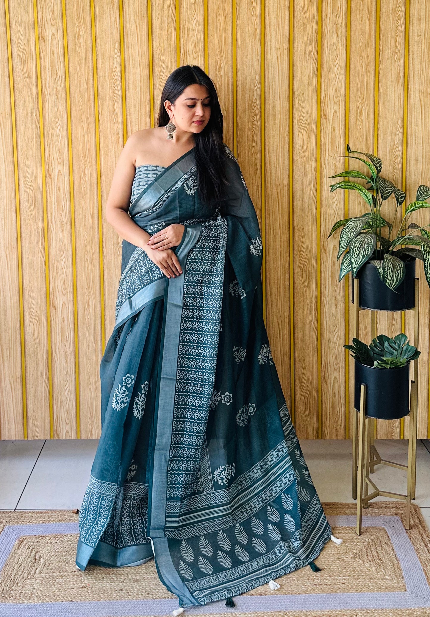Green Sampurna Soft Linen Cotton Digital Print Saree With Batik Print With Silver Border