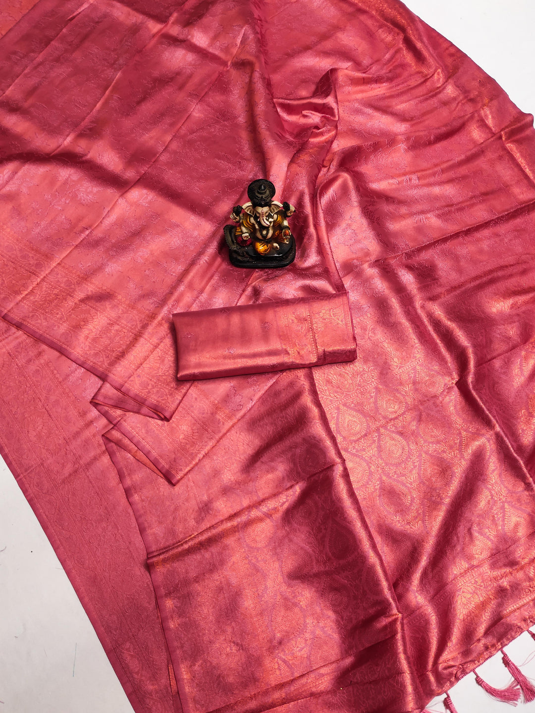 Pink Roza Pure Kanjivaram Soft Silk Blends Saree With Beautiful Weaving Exclusive Work