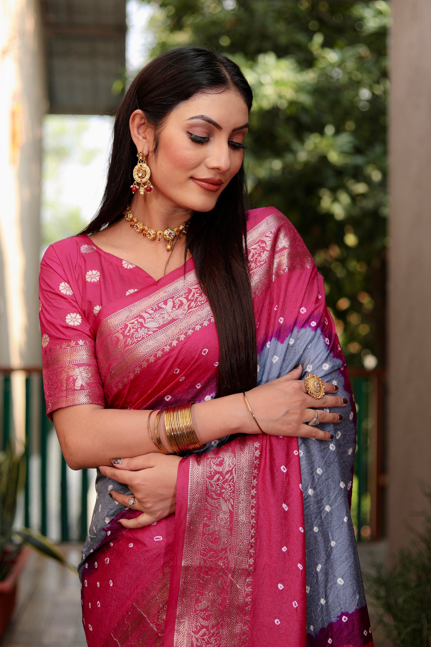 Gray Vahini Pure Bandhej Silk Saree With Bandhej Border & Zari Weaving Rich Tissue Pallu