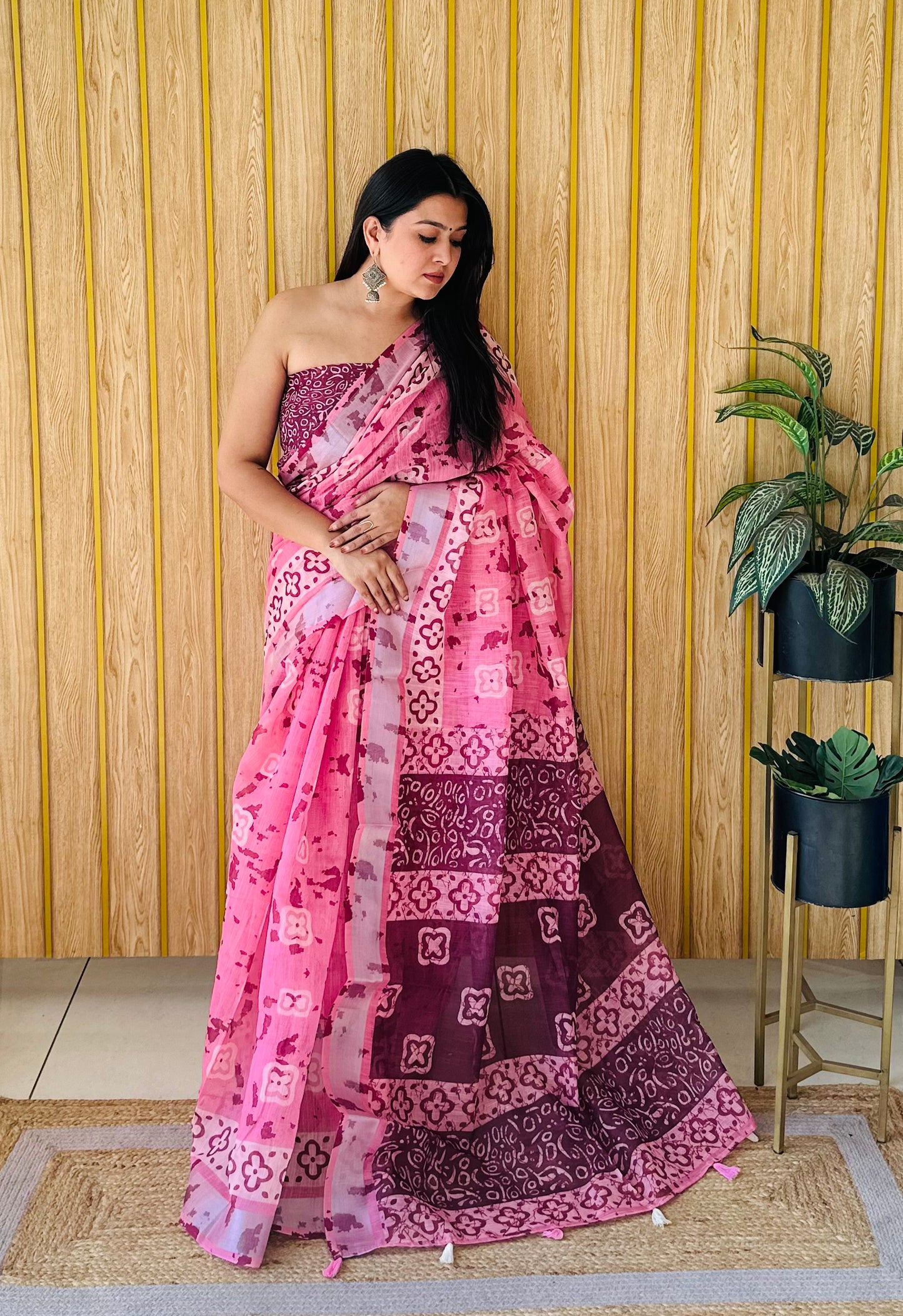 Pink Khushboo Soft Linen Cotton Digital Print Sarees With Batik Print With Silver Border
