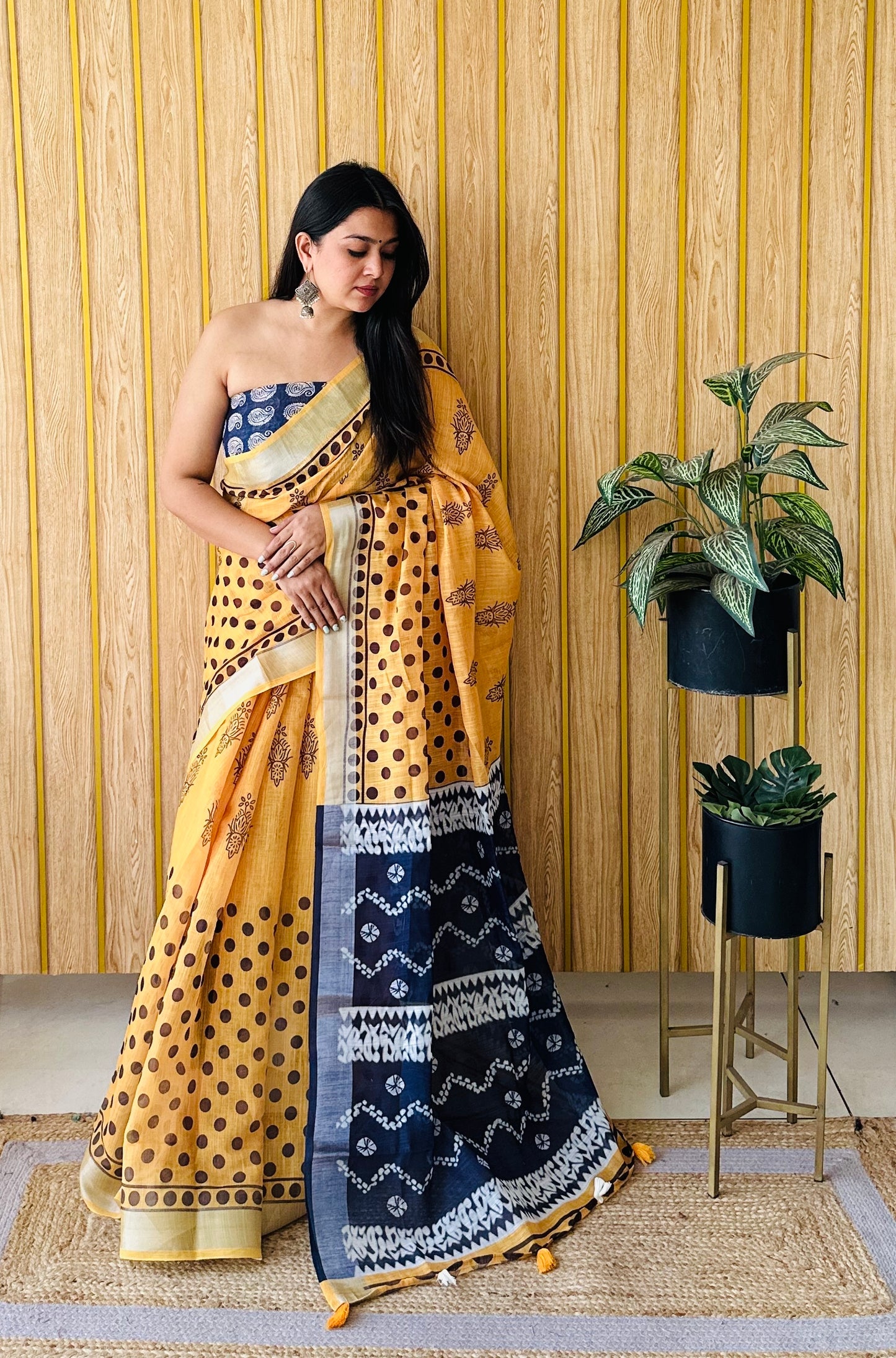 Yellow Aarya-2 Soft Linen Cotton Digital Print Sarees With Batik Print With Silver Border