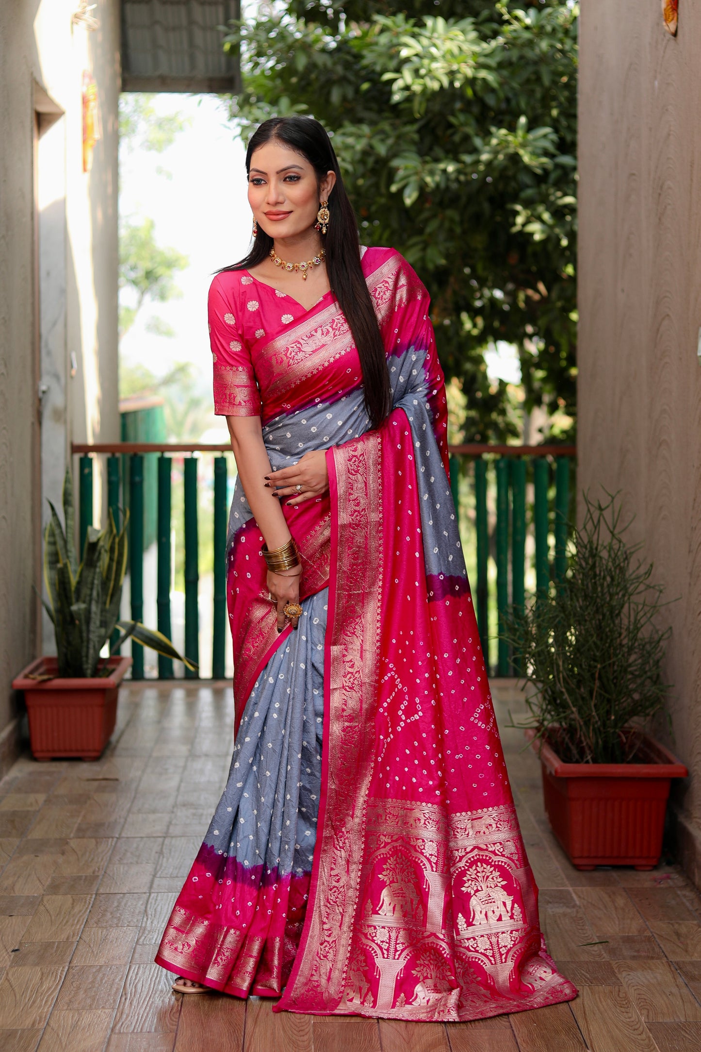 Gray Vahini Pure Bandhej Silk Saree With Bandhej Border & Zari Weaving Rich Tissue Pallu