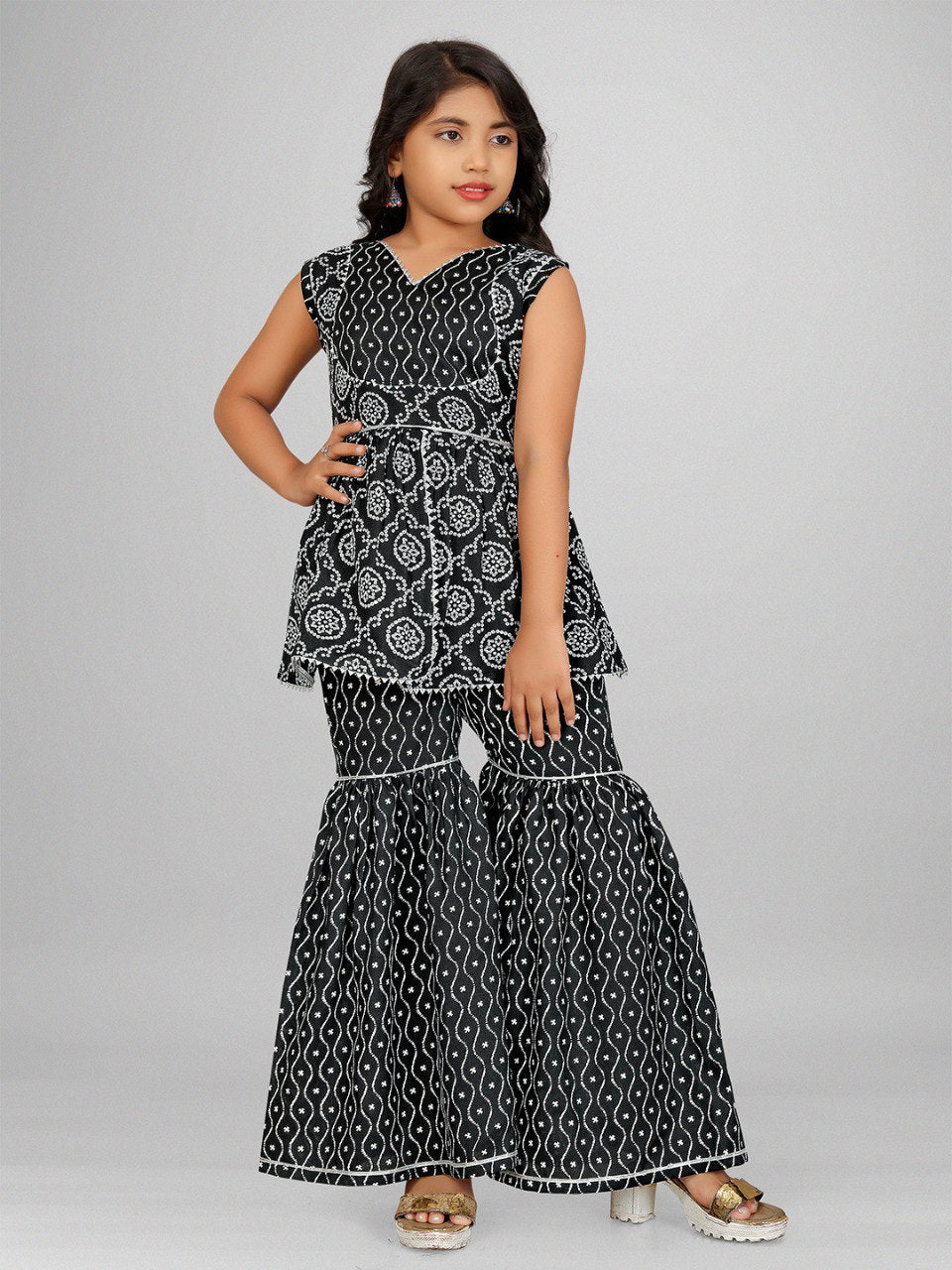 Black Colour Reyon Printed Gotta patti lace Top with sharara Dupatta set(3 PICS)