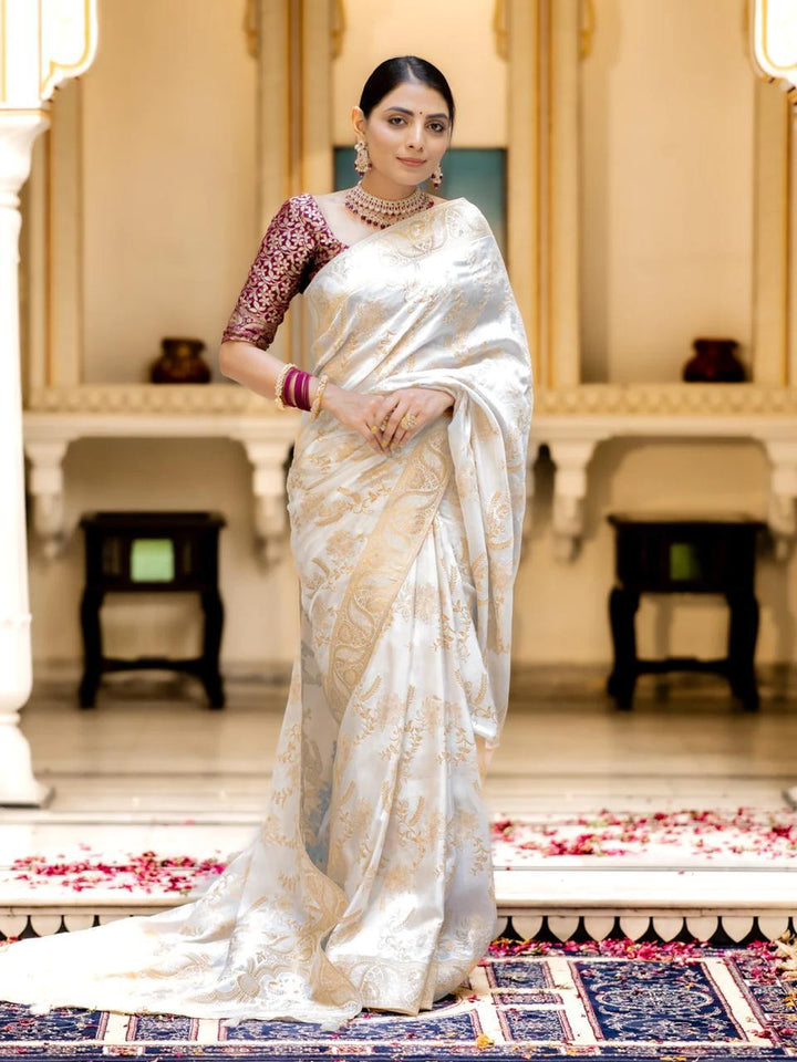White Color Kanjivaram silk saree Jari Work With Blouse Piece
