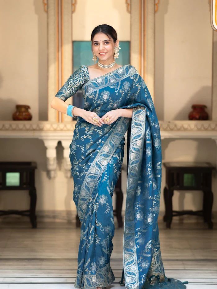 Rama Color Kanjivaram silk saree Jari Work With Blouse Piece