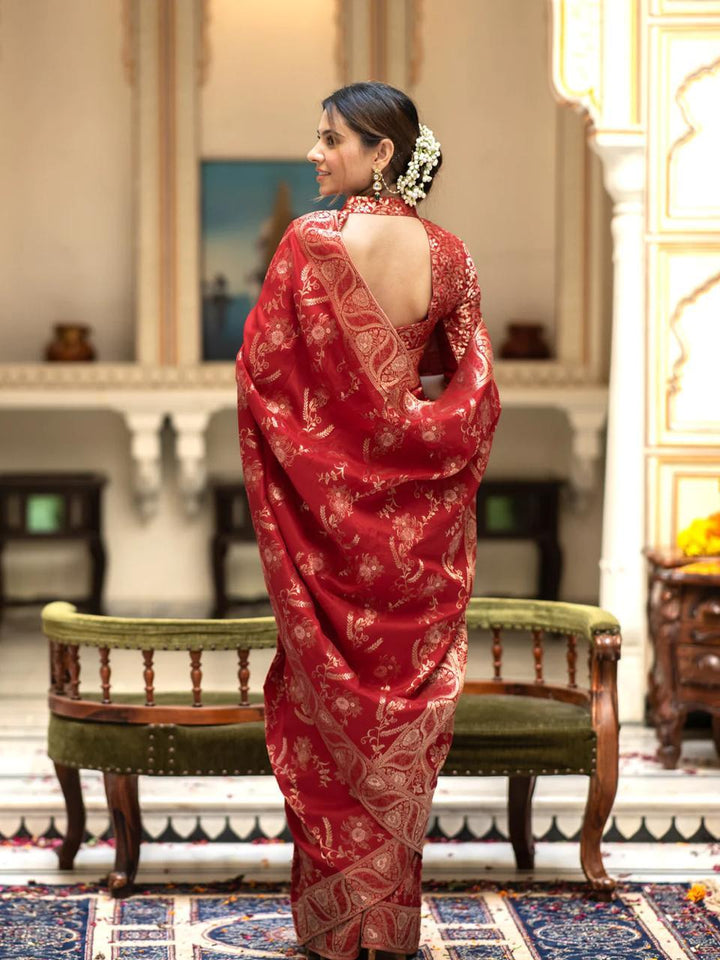Red Color Kanjivaram silk saree Jari Work With Blouse Piece