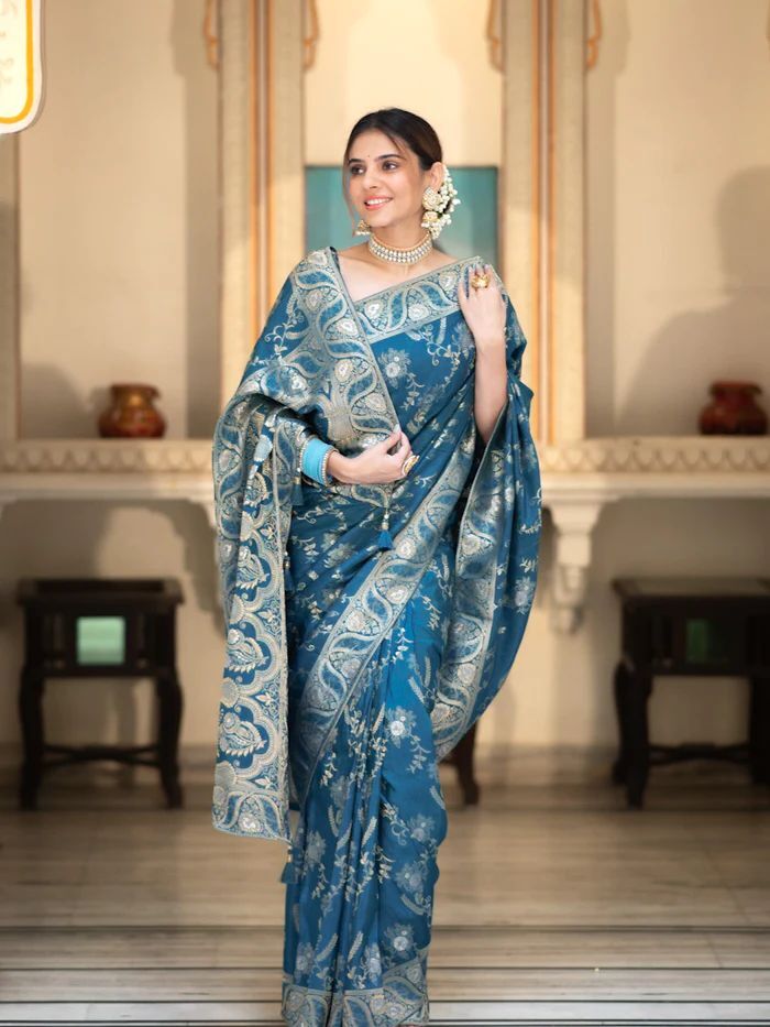 Rama Color Kanjivaram silk saree Jari Work With Blouse Piece