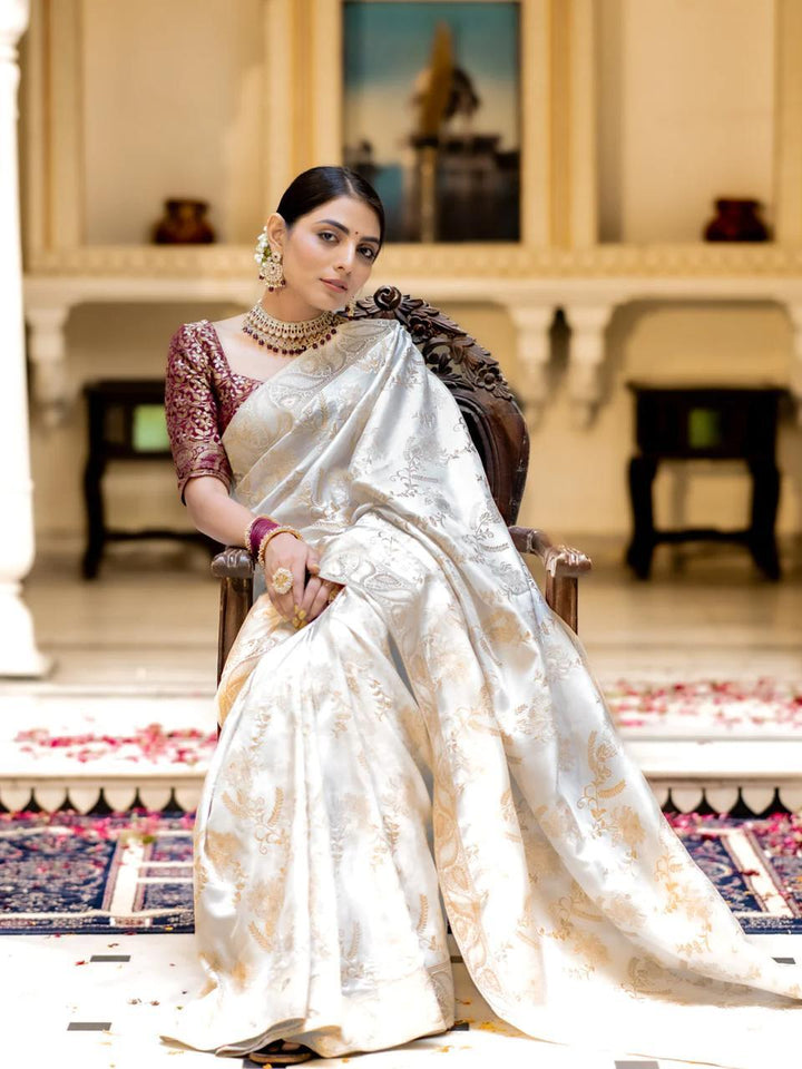 White Color Kanjivaram silk saree Jari Work With Blouse Piece