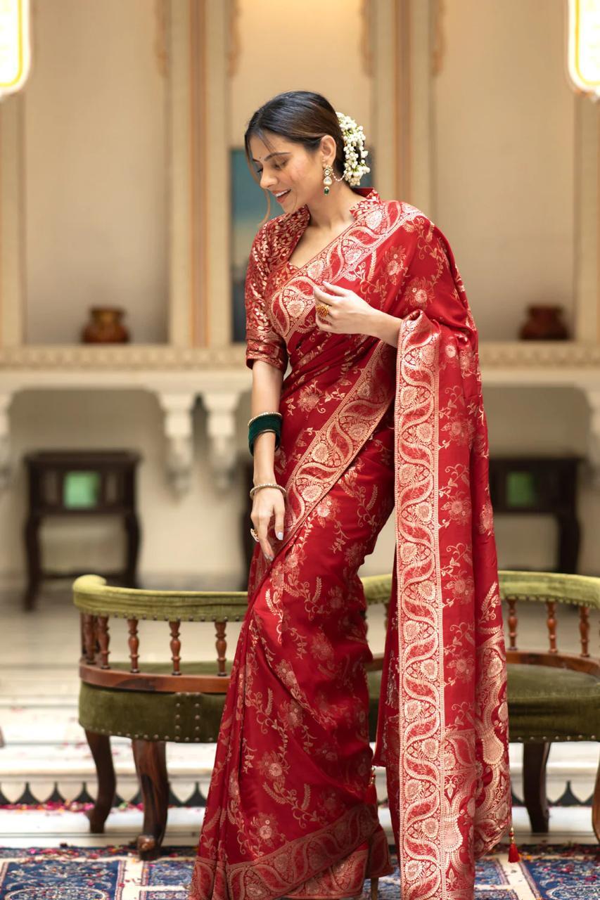 Red Color Kanjivaram silk saree Jari Work With Blouse Piece