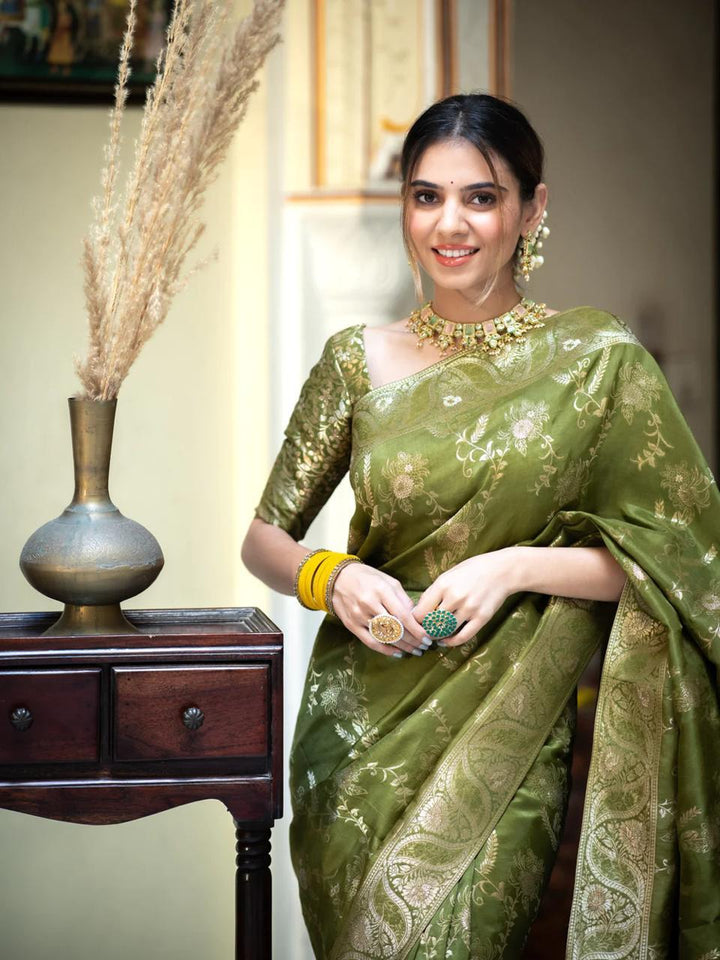 Mehndi Color Kanjivaram silk saree Jari Work With Blouse Piece