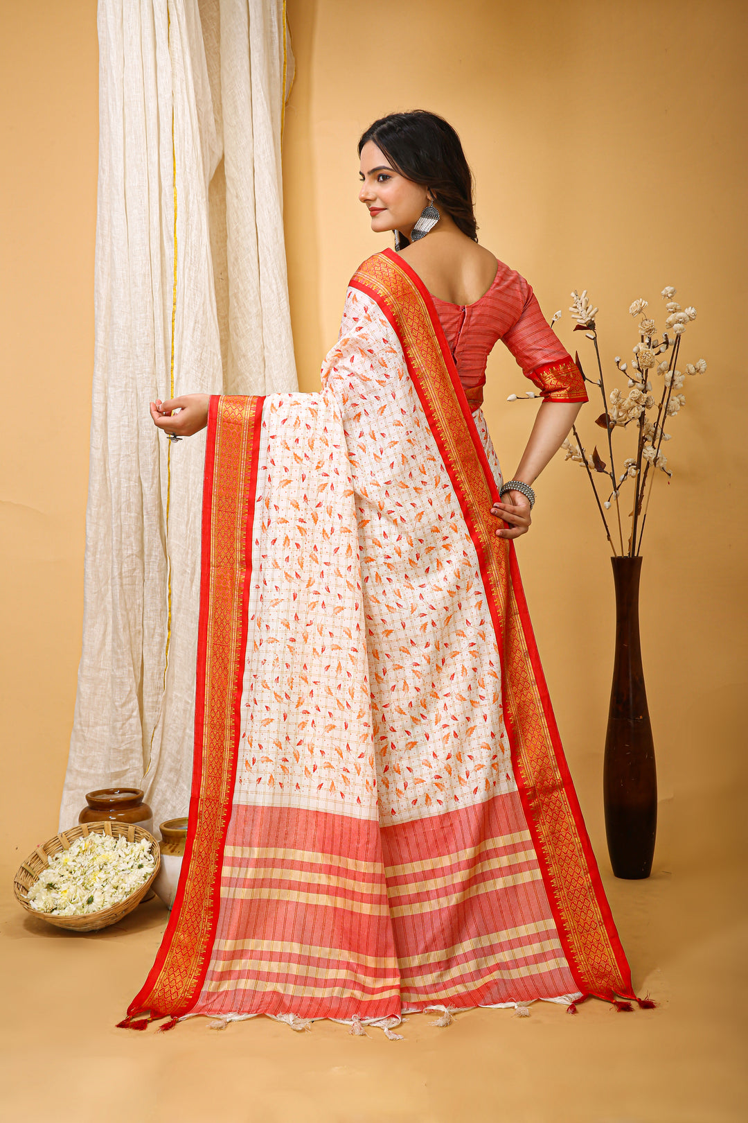 Red Color soft cotton Silk With Pure Zari Work With Beautiful Print On Saree