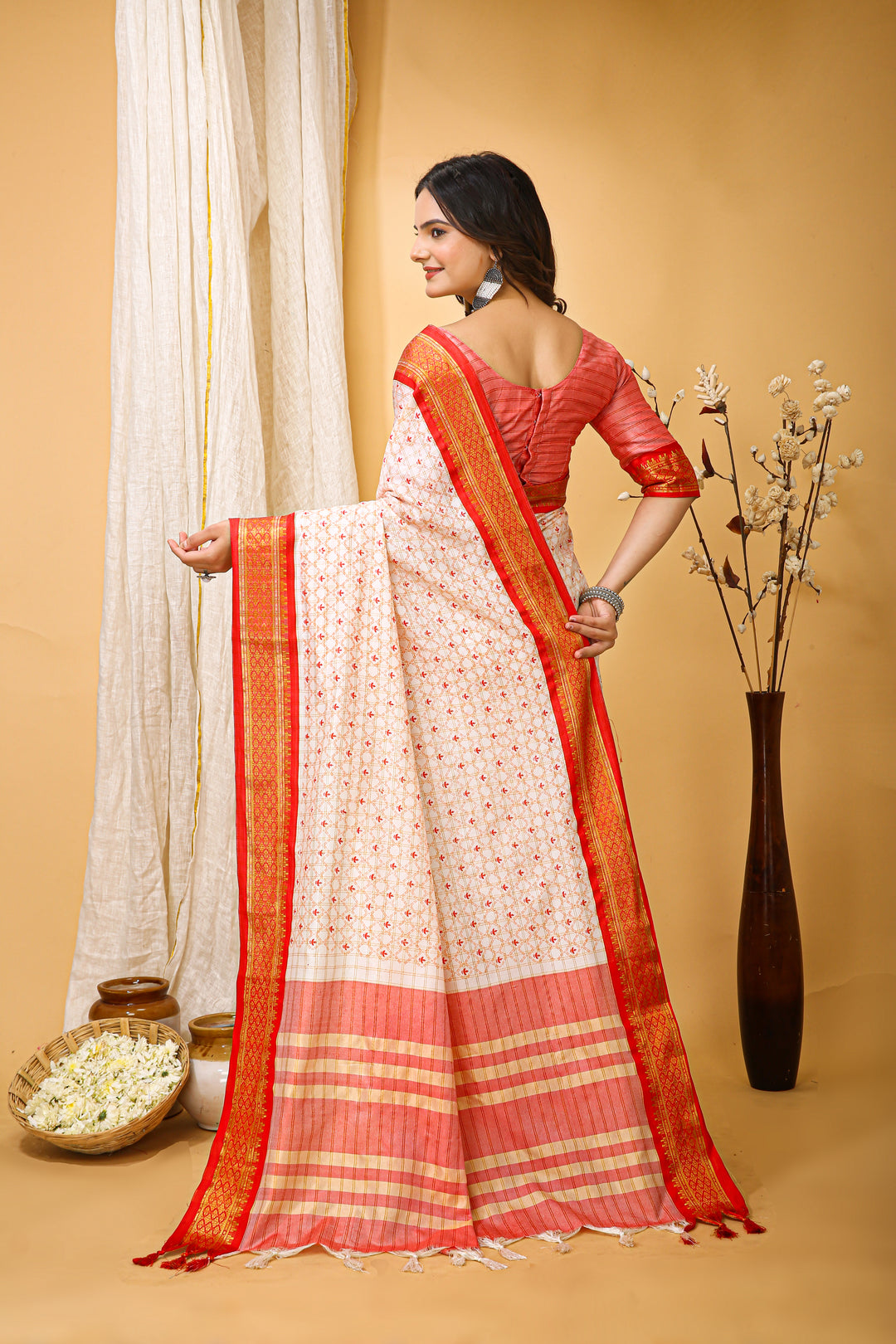Red Colour Soft Cotton Silk Pure Zari Work With Beautiful Print On Saree