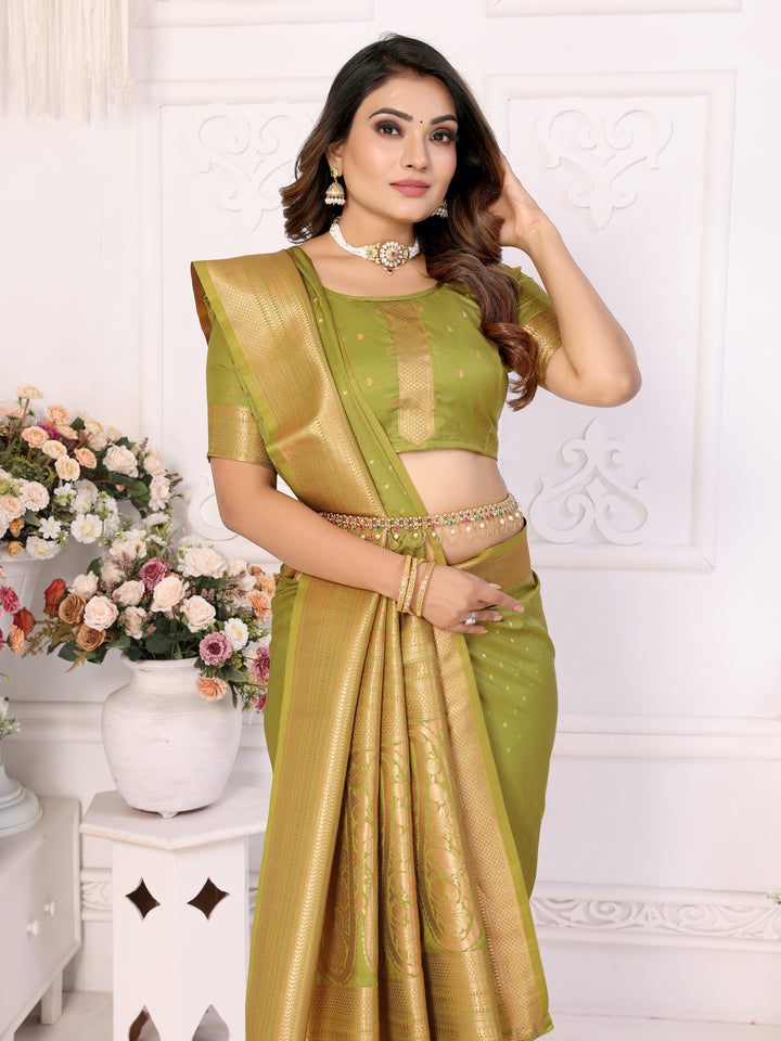 Green Sudarshana Soft Silk Saree With Weaving Butties & weaving Zari Border And Rich Pallu