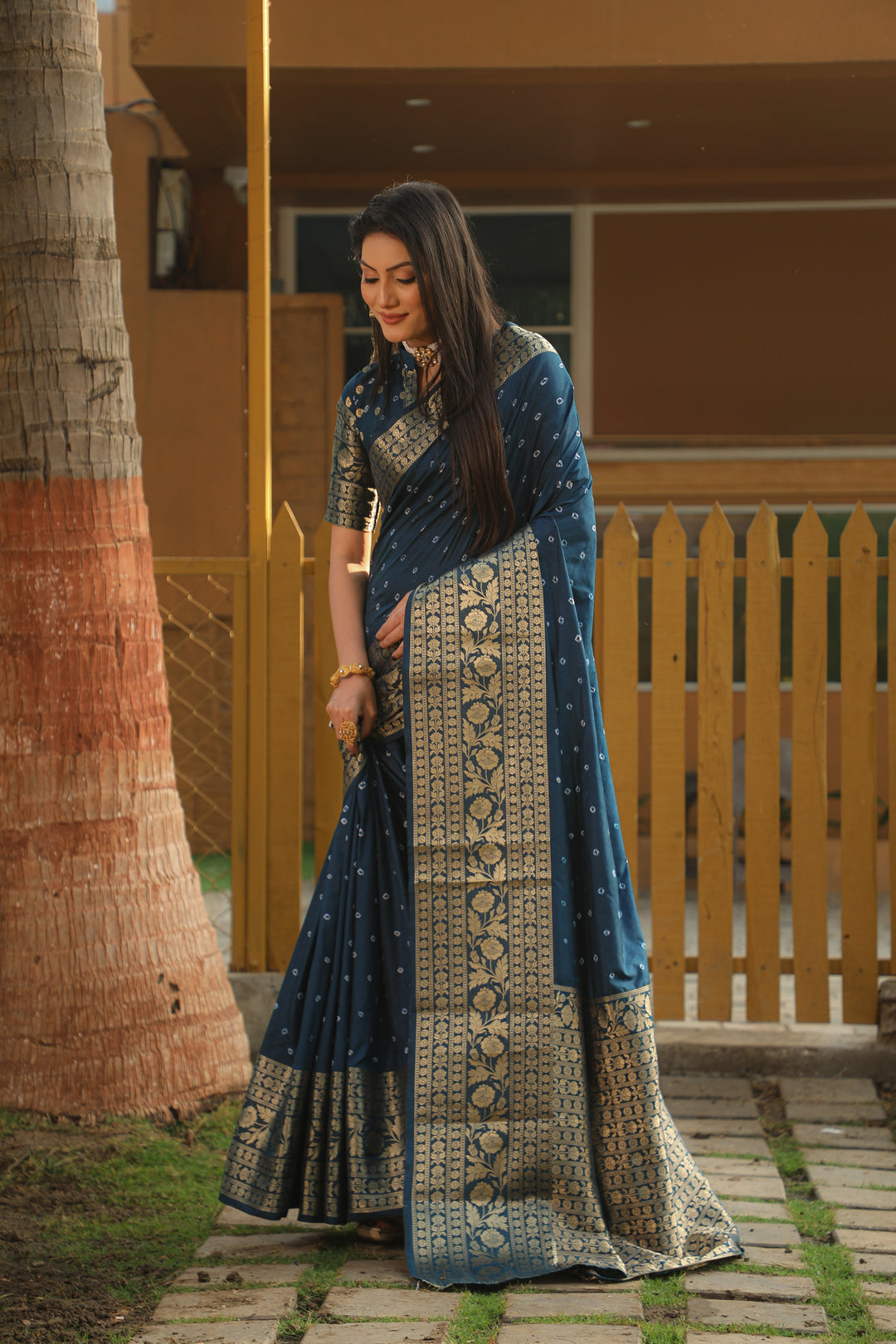 Navy Blue Toral Bandhej Kanjivaram Silk Saree Kanjivaram Border With Zari Weaving Rich Pallu