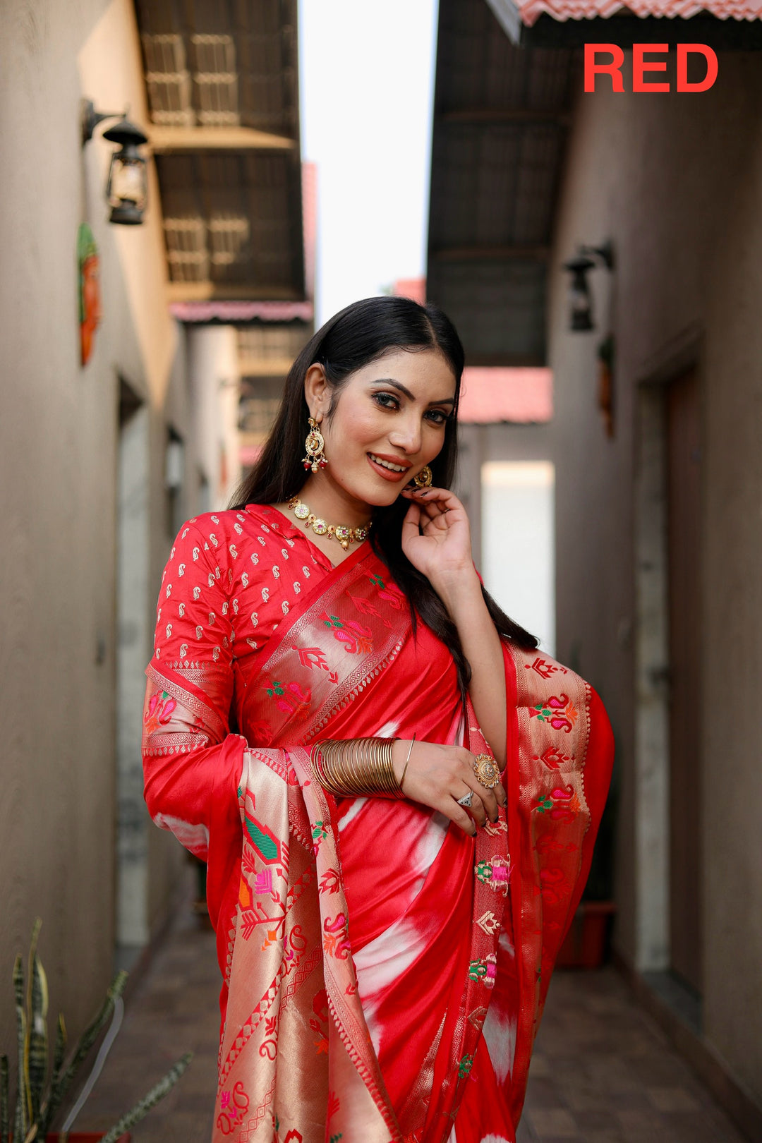 Red Vatika Sibori Print Paithani Silk Sarees With Gold Zari Paithani Border & Contrast Rich Pallu