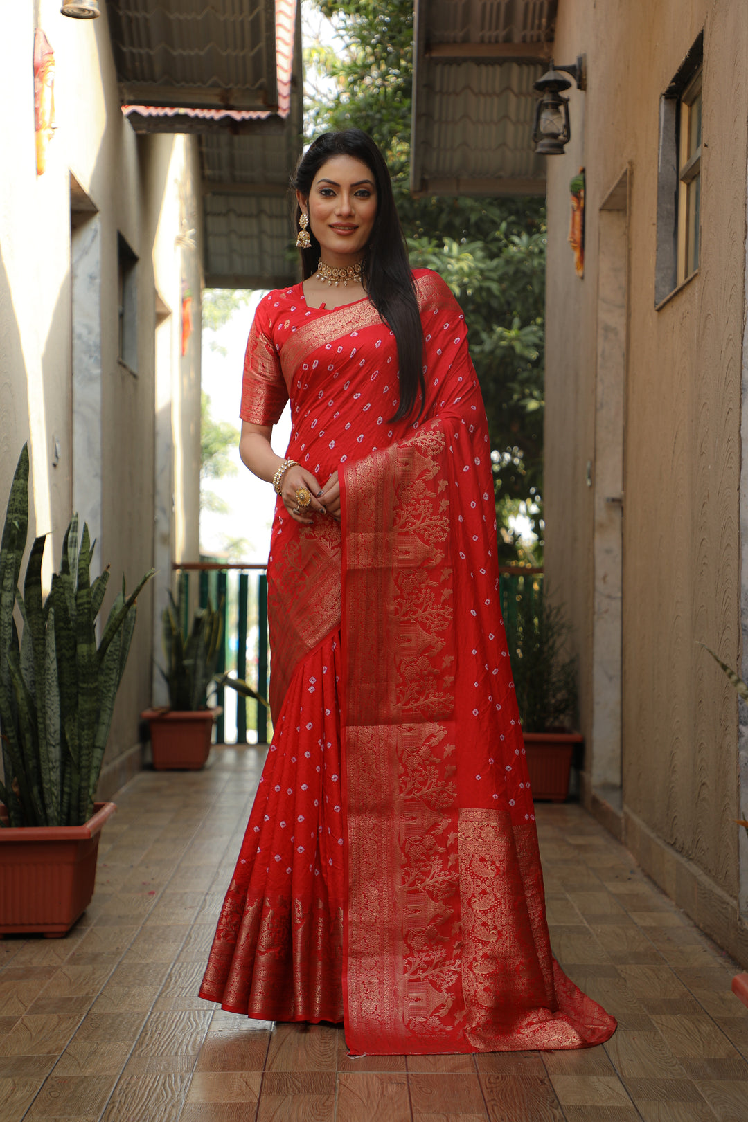 Red Suvarna-3 Bandhej Kanjivaram silk saree And Kanjivaram Border with Zari Weaving Rich Pallu