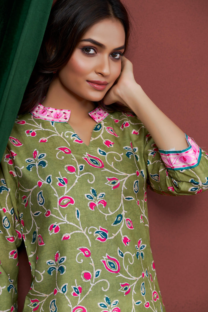 Green Color Cotton Lilen With Print And Embroidery Work Kurti