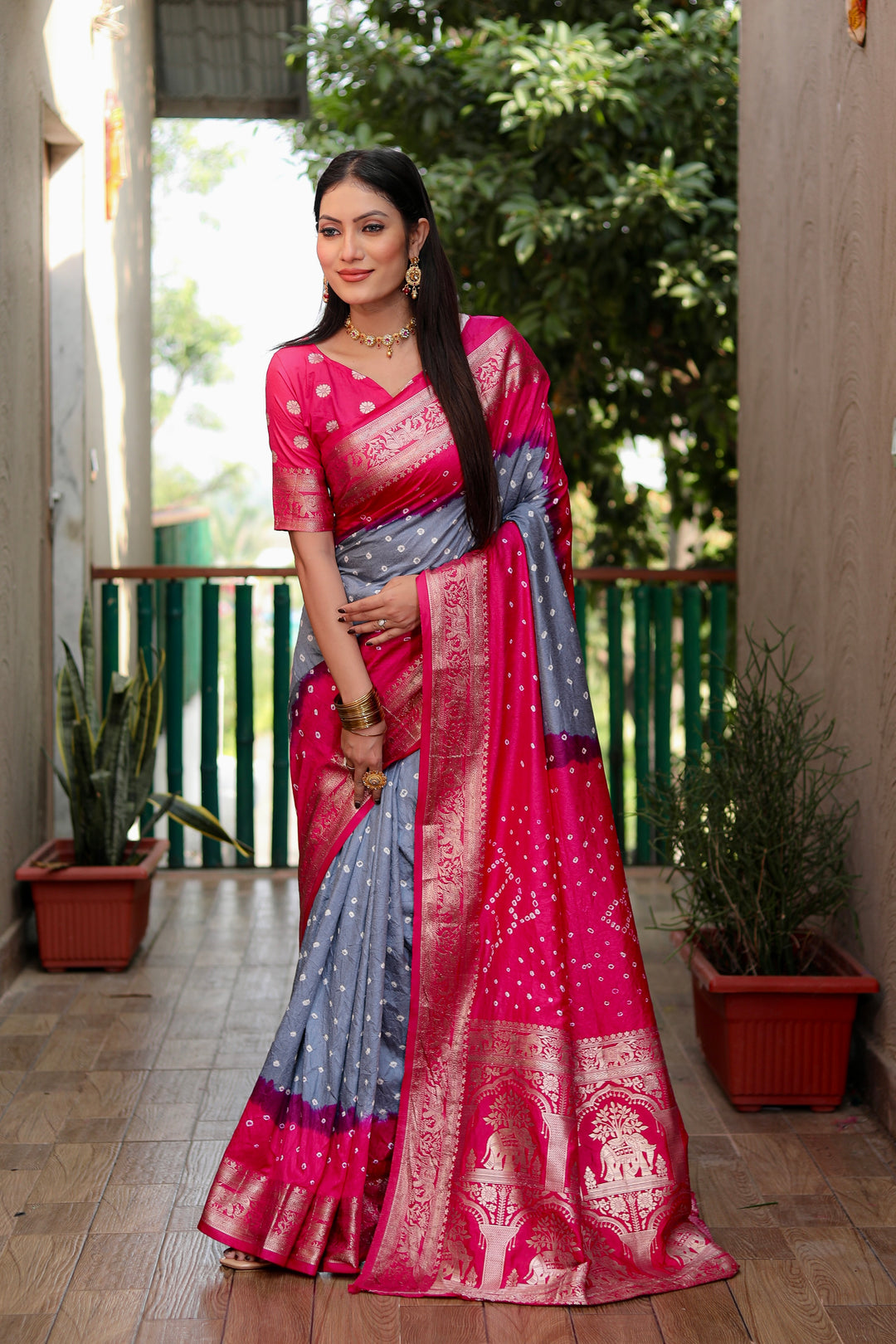 Gray Vahini Pure Bandhej Silk Saree With Bandhej Border & Zari Weaving Rich Tissue Pallu