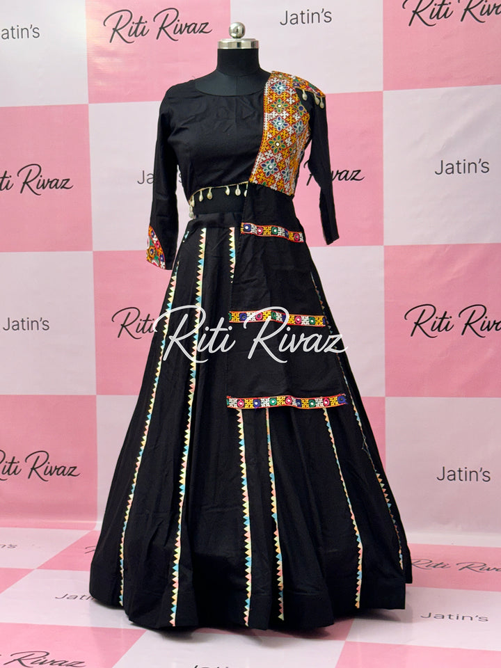 Black color Navratri special Gamthi and kodi work lehenga choli, Navratri Lehenga, Navratri Choli, Navratri Outfit, Navratri Collection
