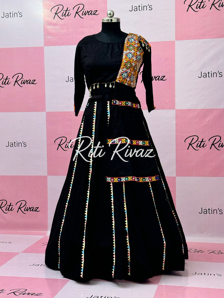 Black color Navratri special Gamthi and kodi work lehenga choli, Navratri Lehenga, Navratri Choli, Navratri Outfit, Navratri Collection