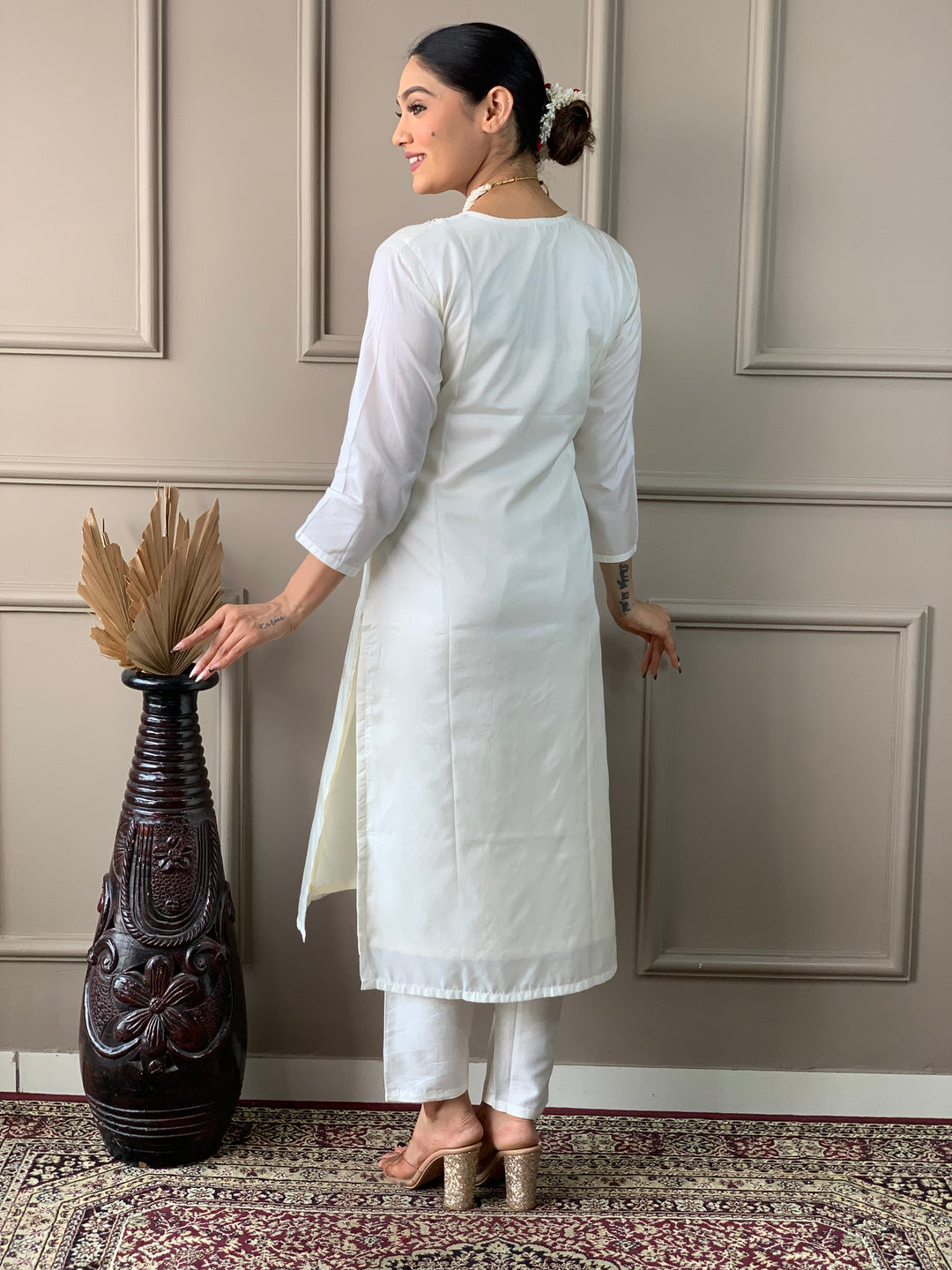 White Color Viscose Nylon Butti Embroidered Straight  Kurta with Pant And Dupatta Sets
