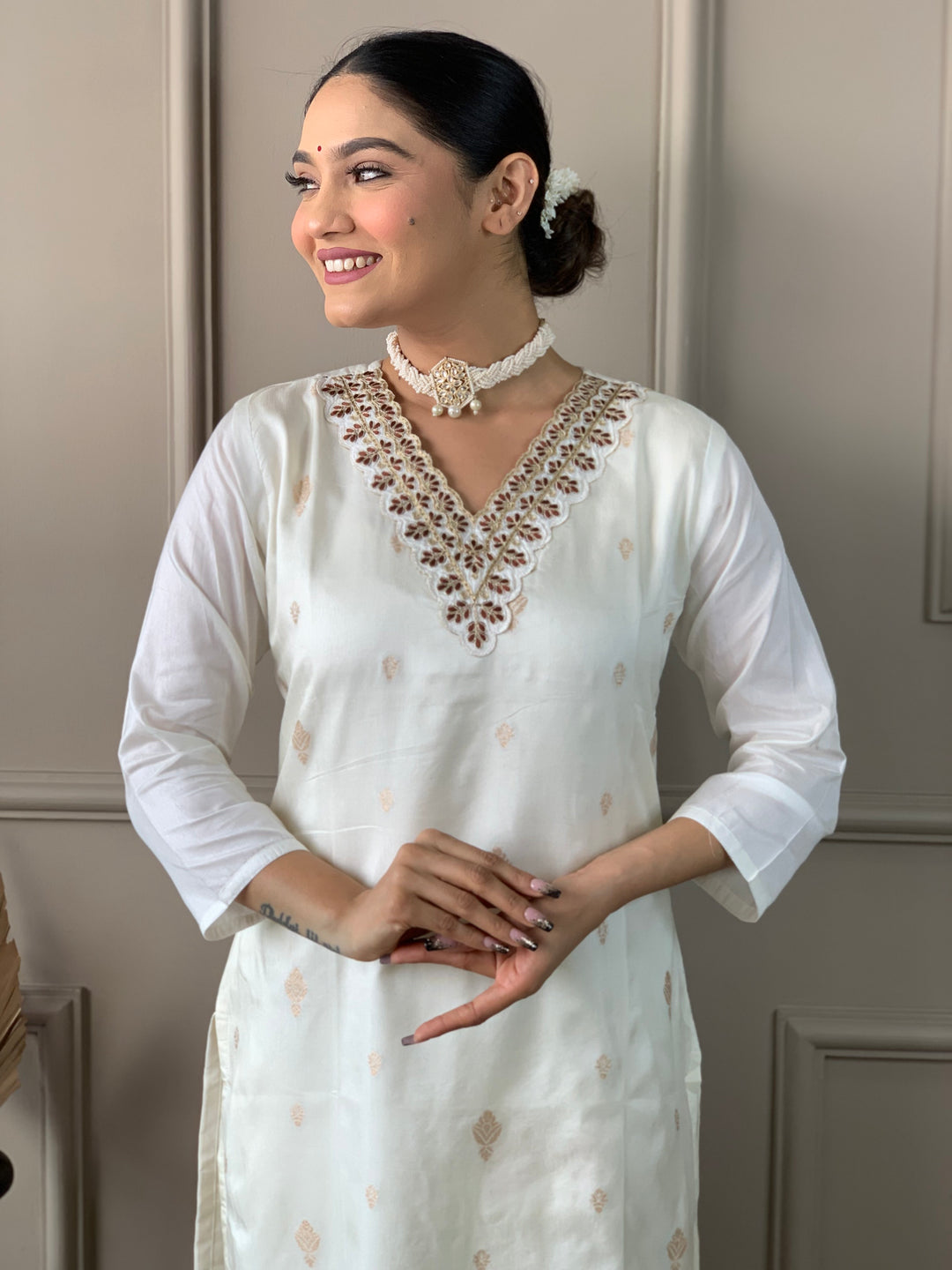 White Color Viscose Nylon Butti Embroidered Straight  Kurta with Pant And Dupatta Sets