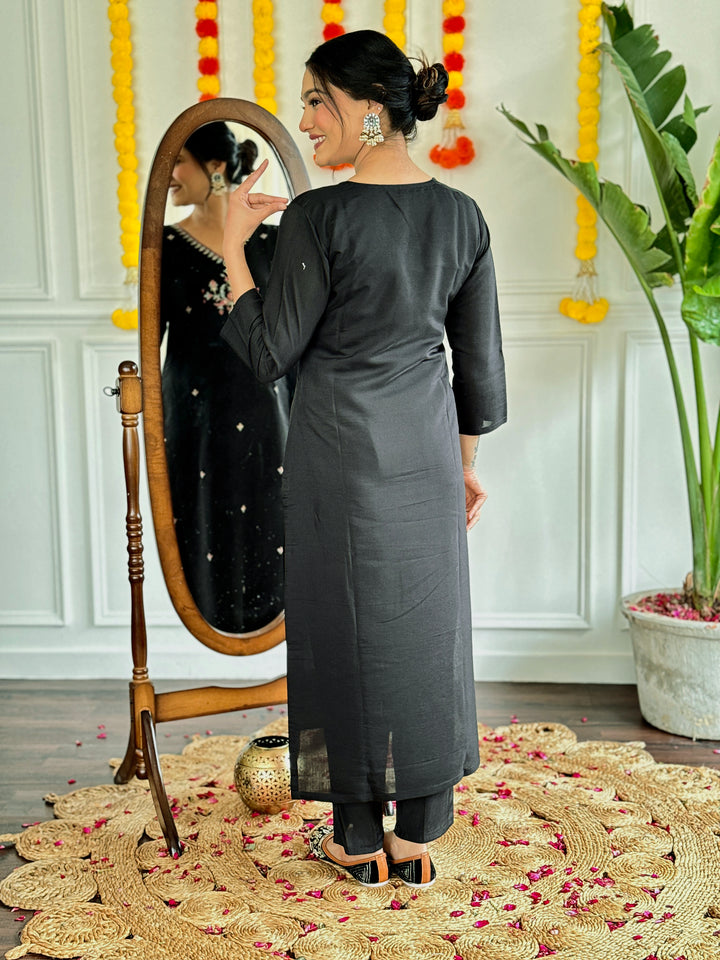 Black Color Viscose Chanderi Embroidered Straight  Kurta with Pant And Dupatta Sets