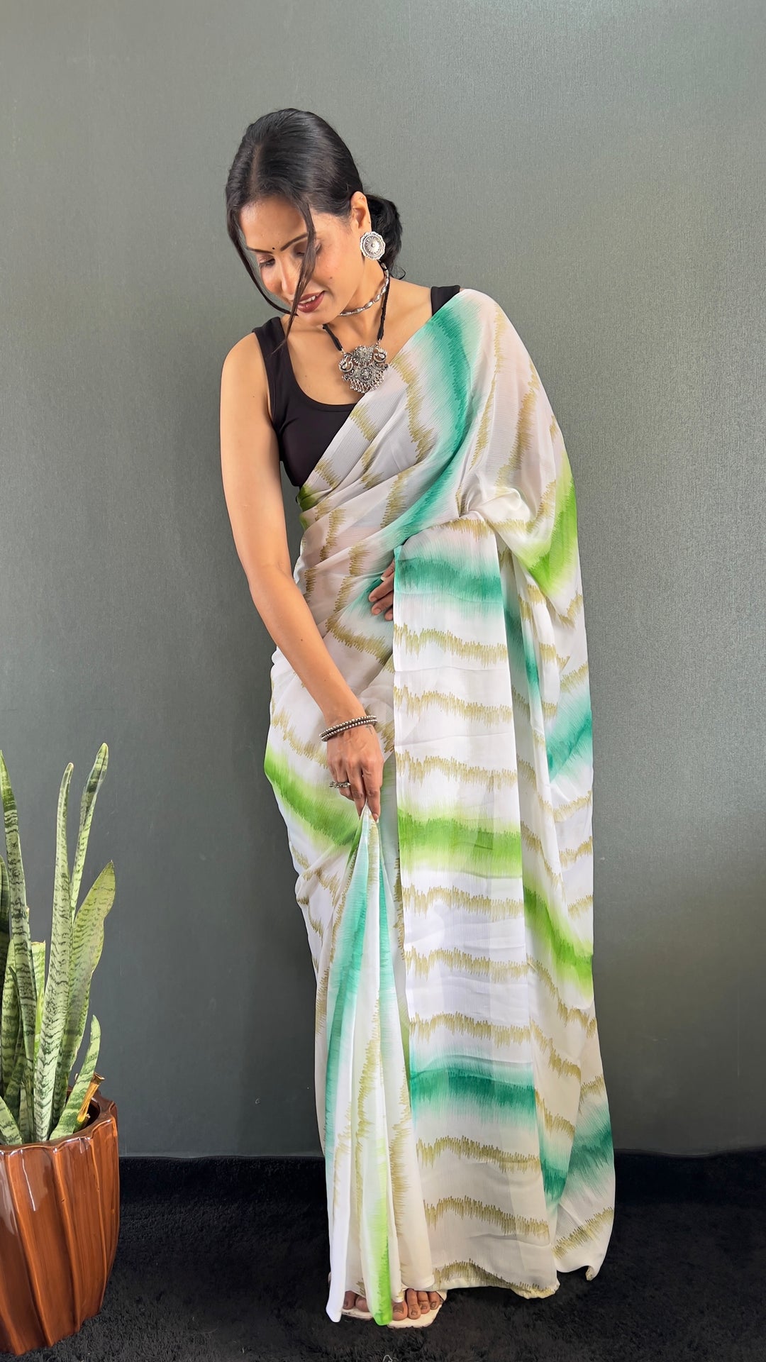 Green Color Rangoli Silk Saree With Beautiful Blouse