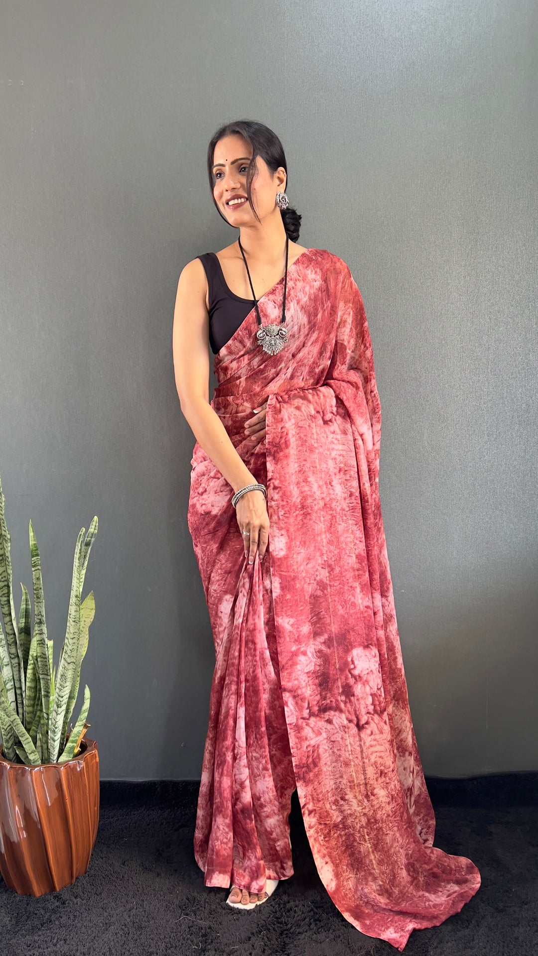 Red Color Rangoli Silk Saree With Beautiful Blouse
