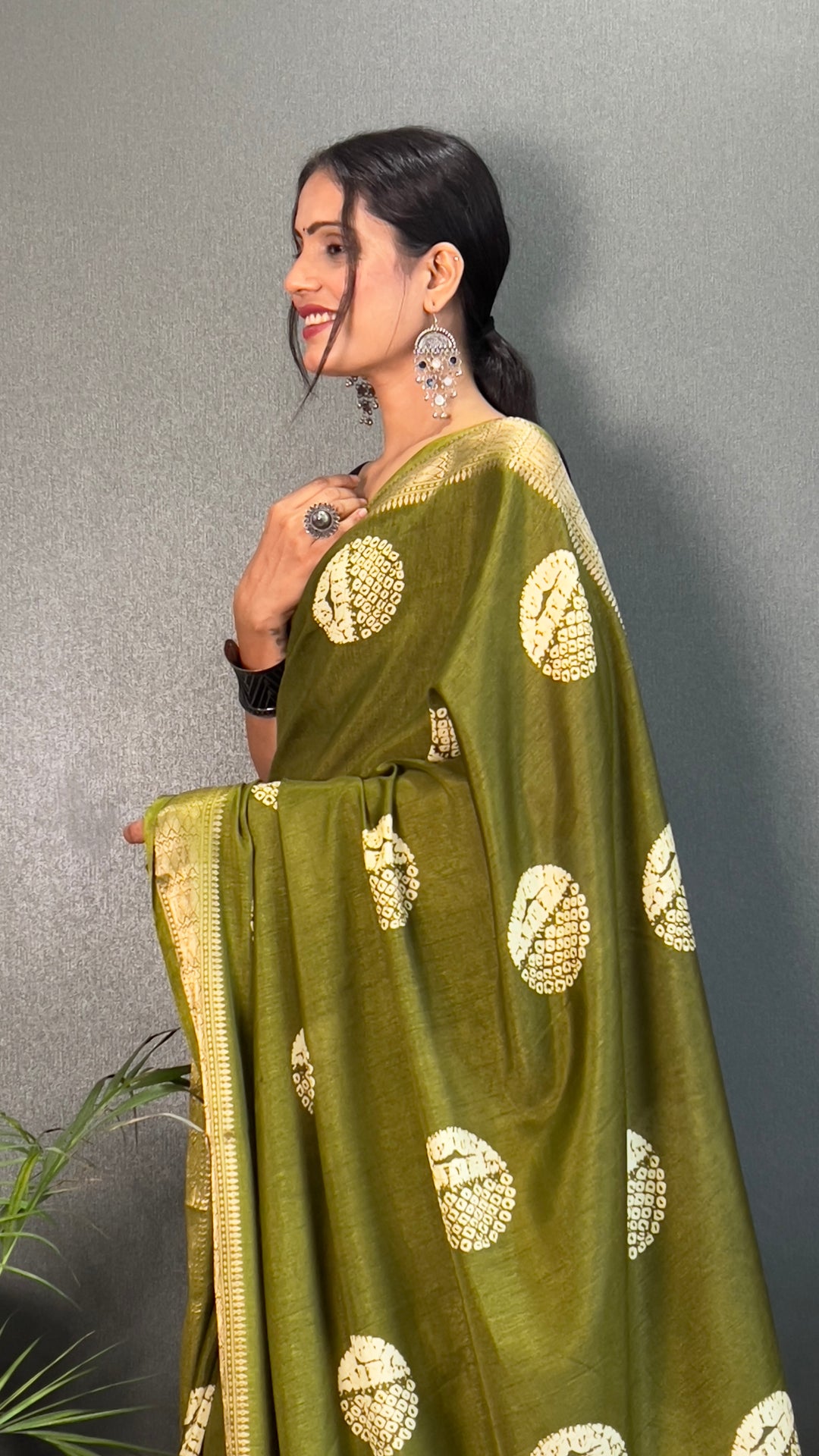 Green Color Soft Cotton Kalamkari Printed Saree With Beautiful Blouse
