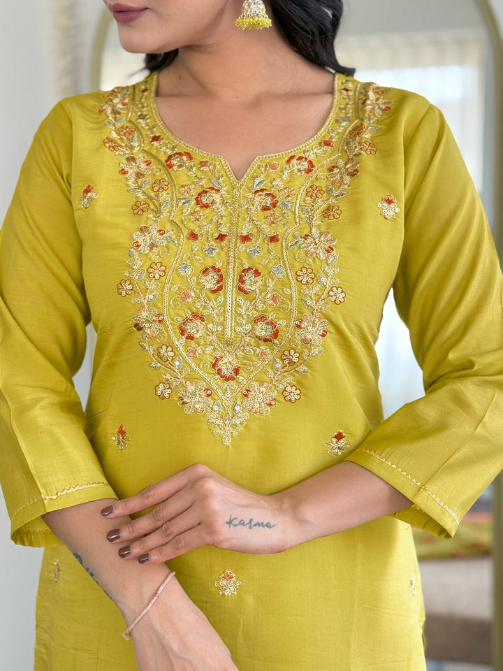 Mehndi Green Color Viscose Chanderi Embroidered Kurta with Pant And Dupatta Sets