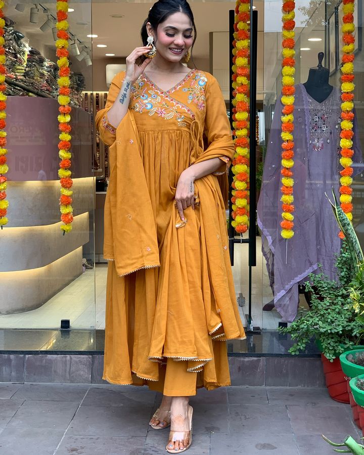 Orange Color Viscose Chanderi Embroidered Kurta with Pant And Dupatta Sets