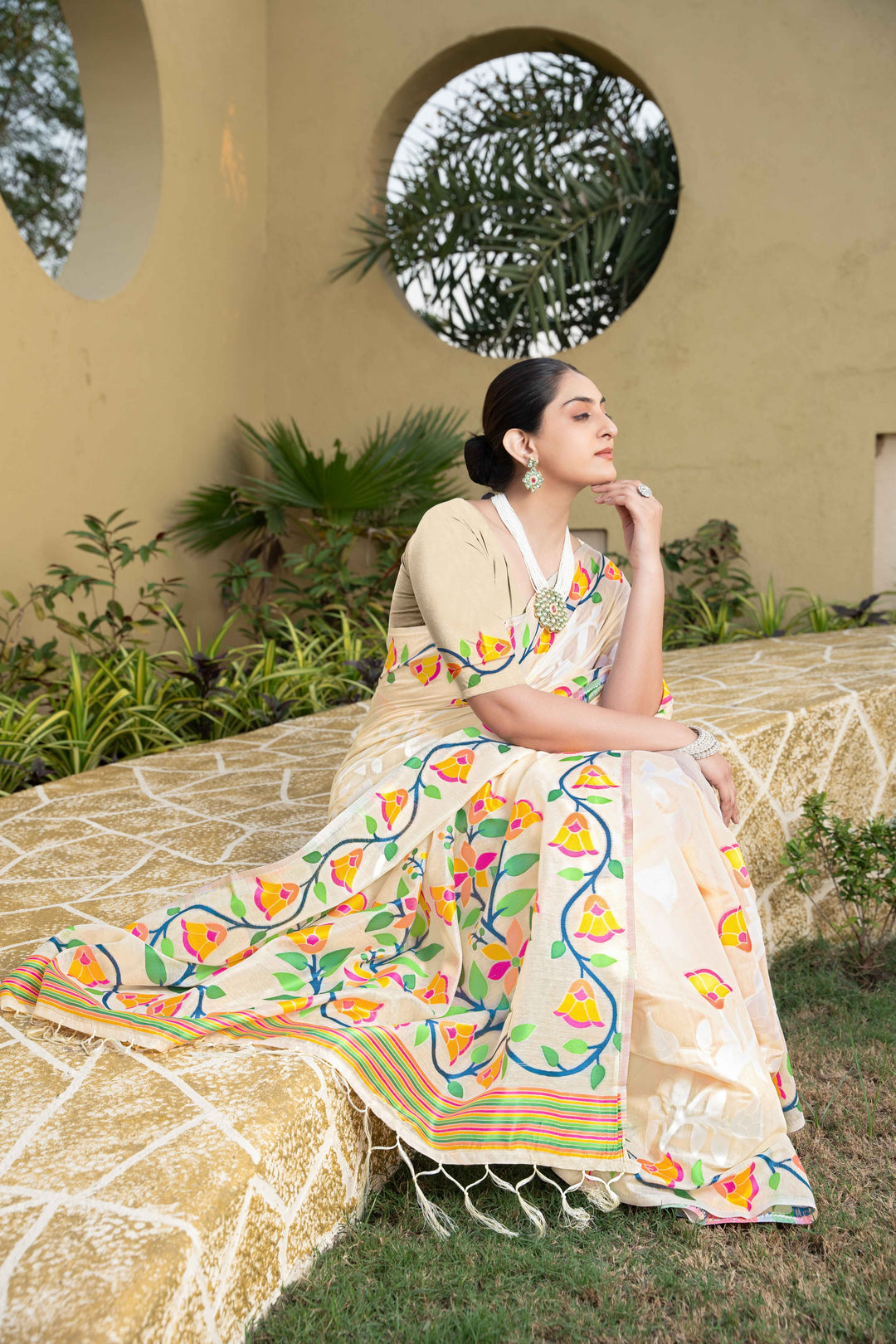 Off-White Color Jamdani Soft Cotton Saree With Unstitched Blouse Piece