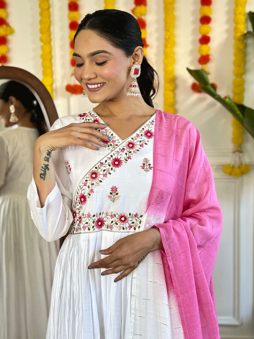 White Color Viscose Chanderi Embroidery Kurta with Pant And Dupatta Sets