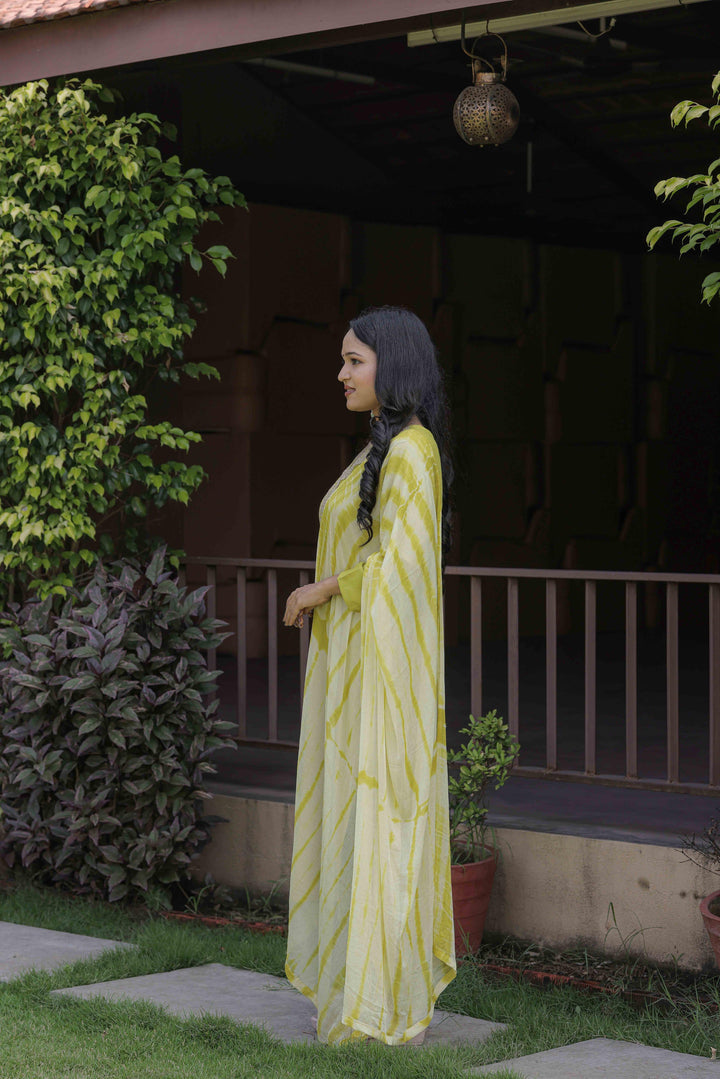Liril Color Slub Kurti Embroidery With Pant And Dupatta Set