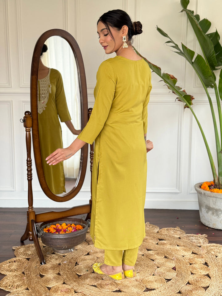 Liril Color Slub Magic Kurti Embroidery With Pant And Dupatta Set