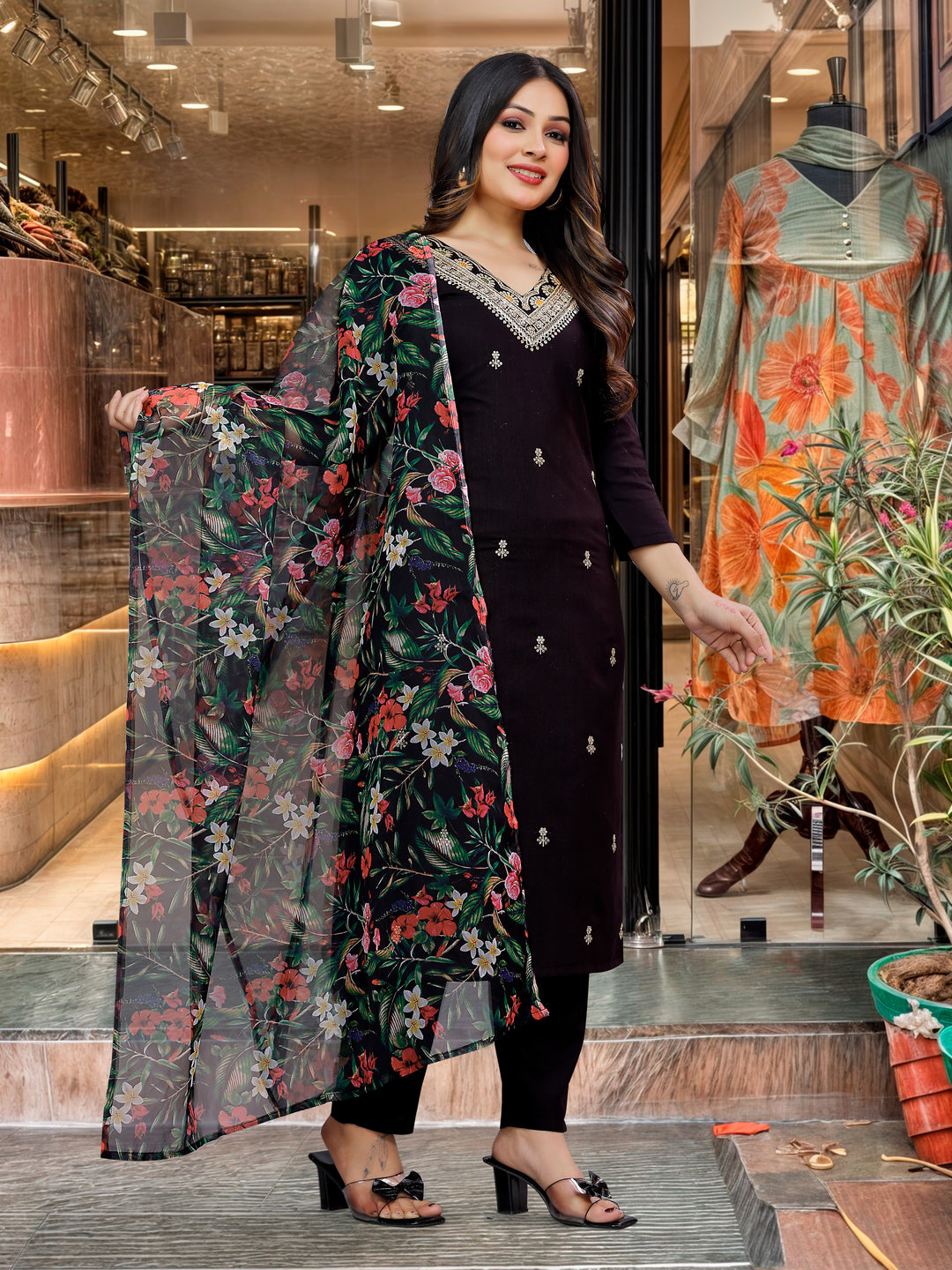 Black Color Viscose Slub Kurti Embroidery With Pant And Dupatta Set